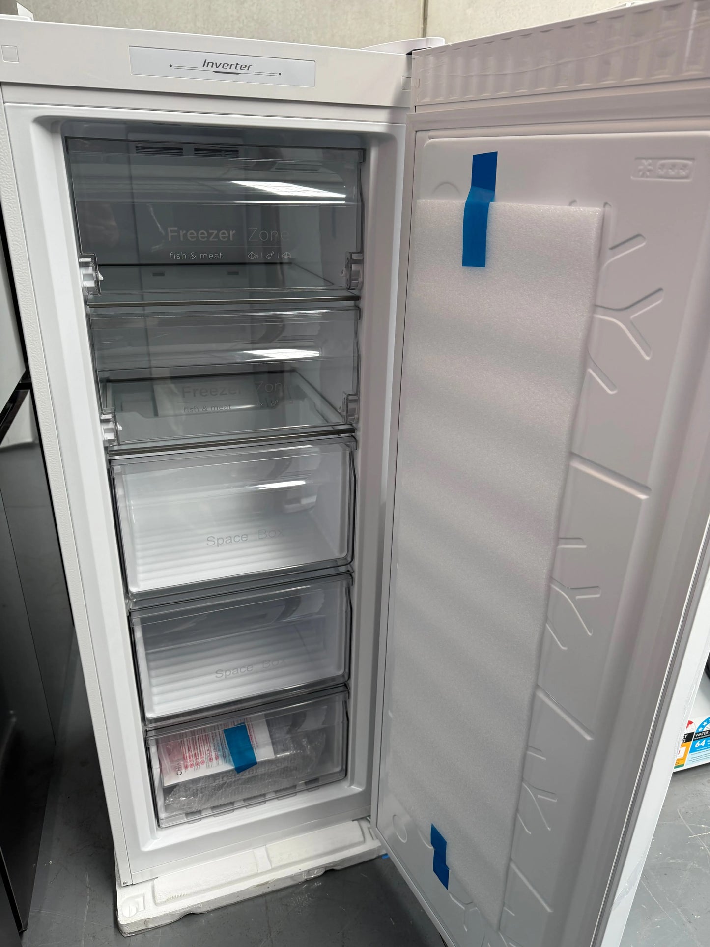 CHiQ CSH166NW – Brand New 166 L Hybrid Upright Freezer/Fridge | MELBOURNE