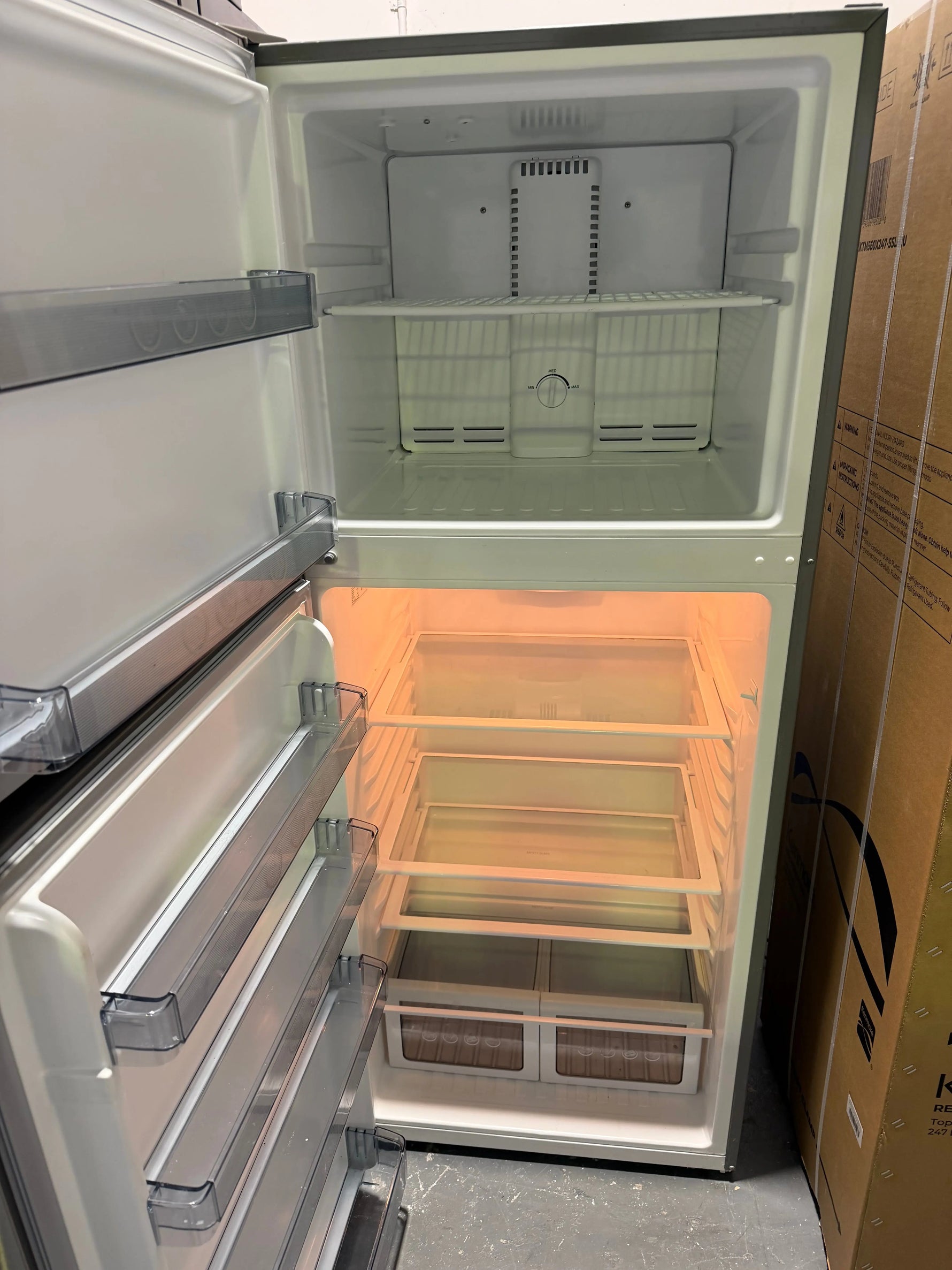 Changhong 400L Fridge Freezer – Refurbished | BRISBANE