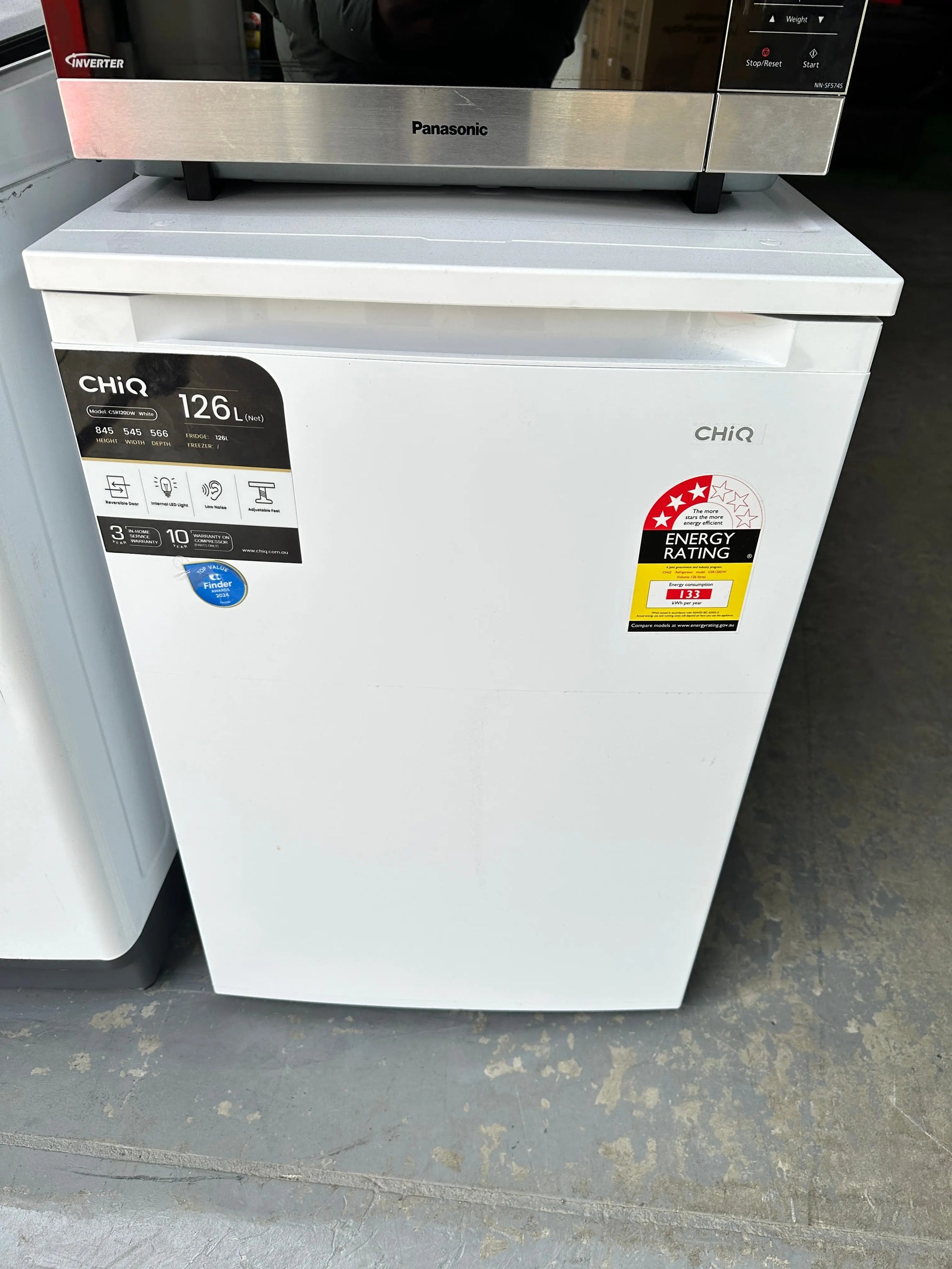 Chiq 126 litres bar fridge (3 months warranty) | Lucky white goods
