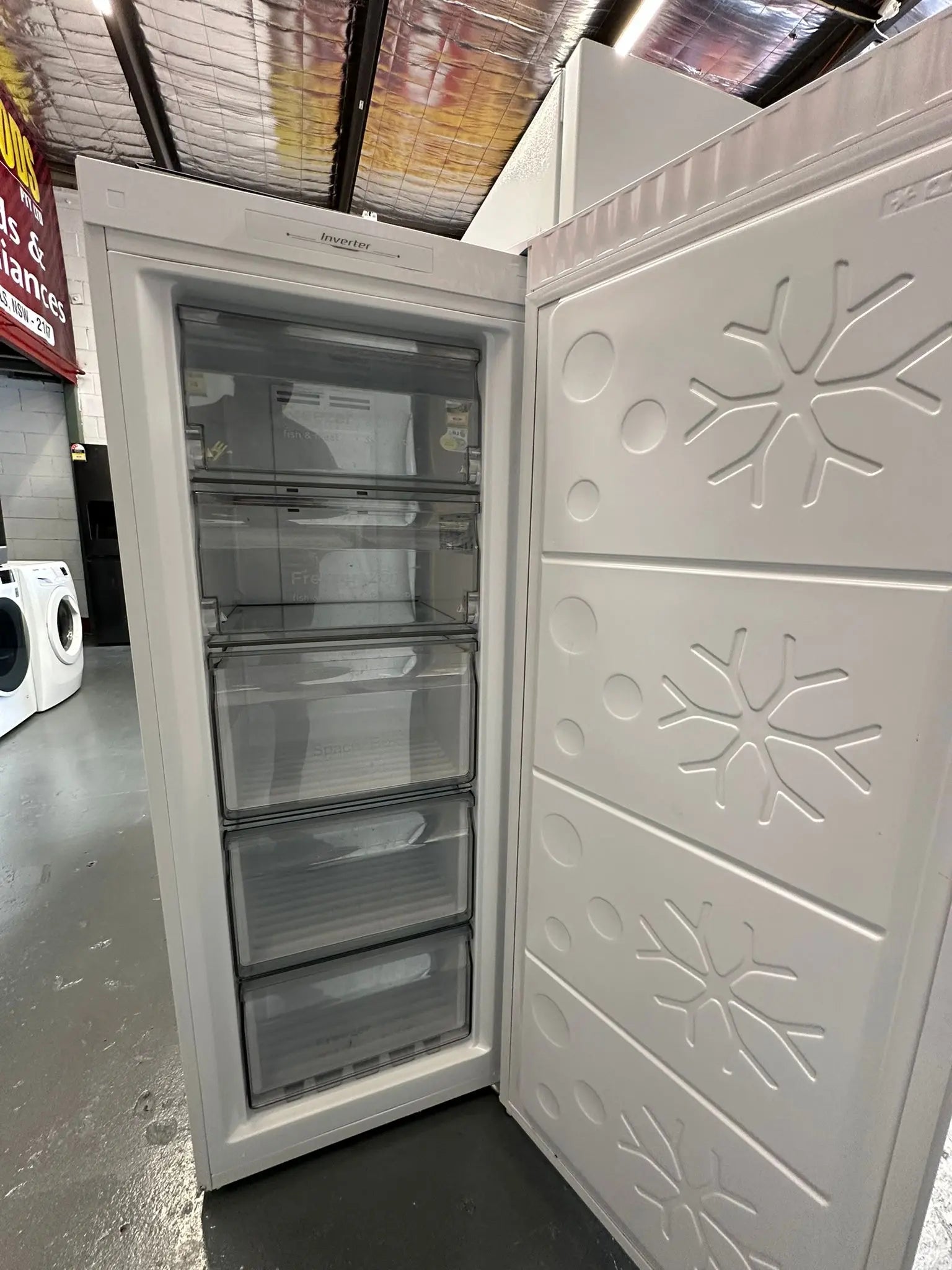 Chiq 166L Upright Freezer - Refurbished | SYDNEY