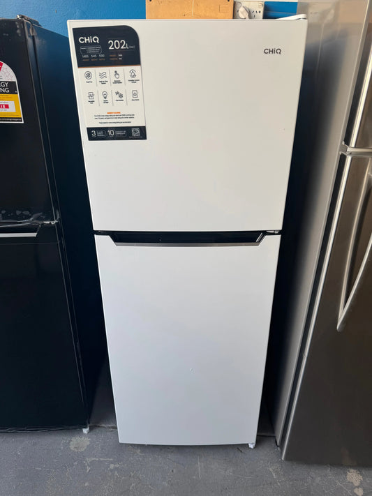 Chiq 202 Litres Fridge Freezer | PERTH