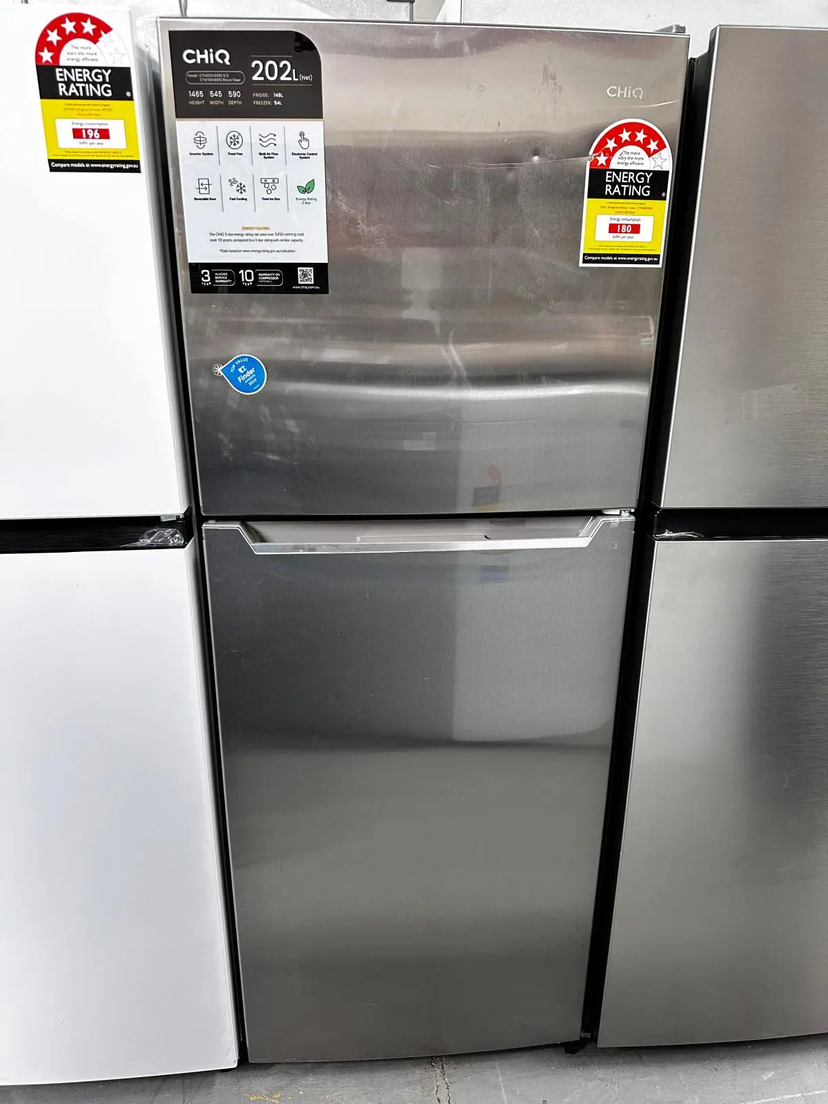 Chiq 202L Top Mount Fridge Freezer – Near to New CTM200NSS5E | ADELAIDE