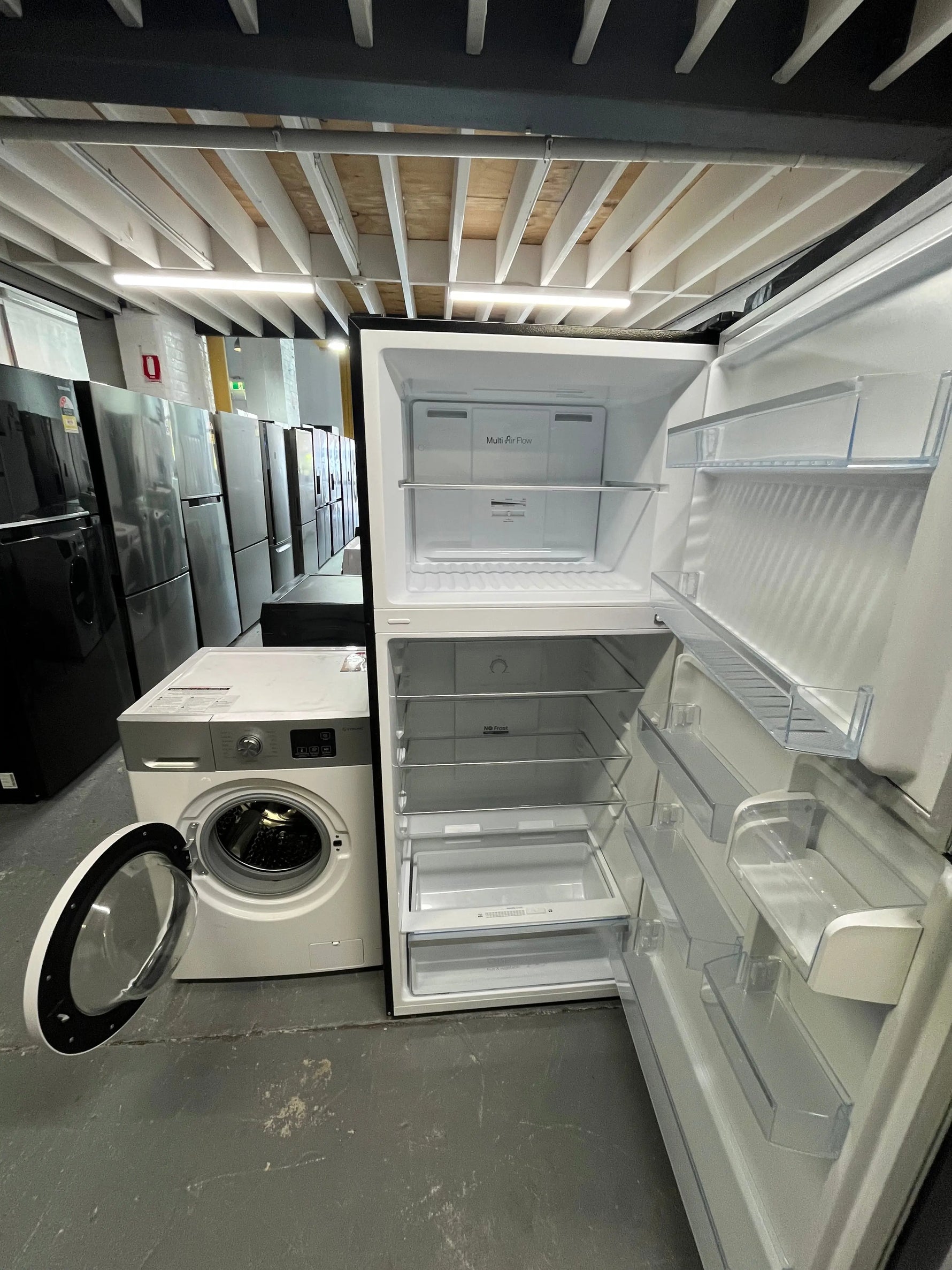 Chiq 410L fridge freezer Stirling 8 kgs washing machine | ALEXANDRIA