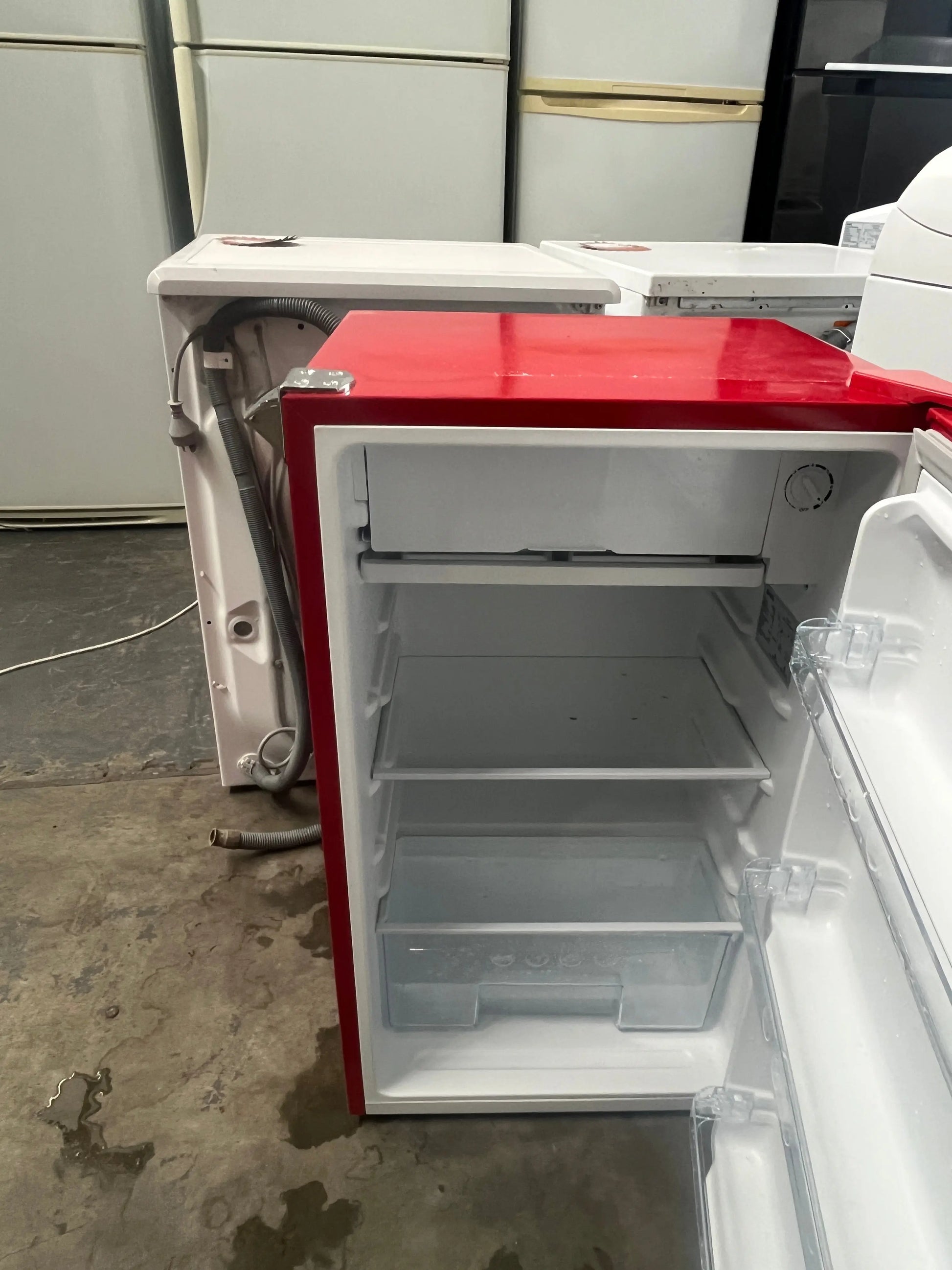 Chiq 90L Retro refrigerator | ADELAIDE