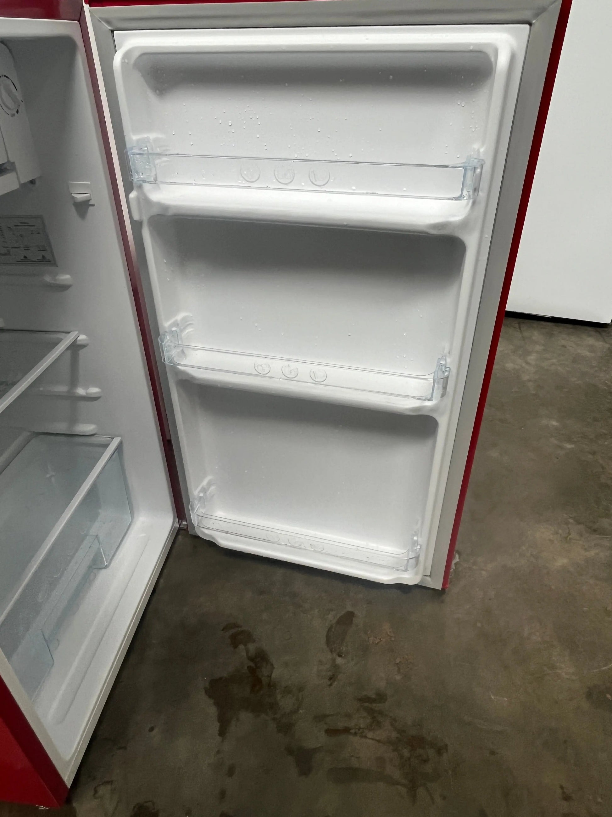 Chiq 90L Retro refrigerator | ADELAIDE