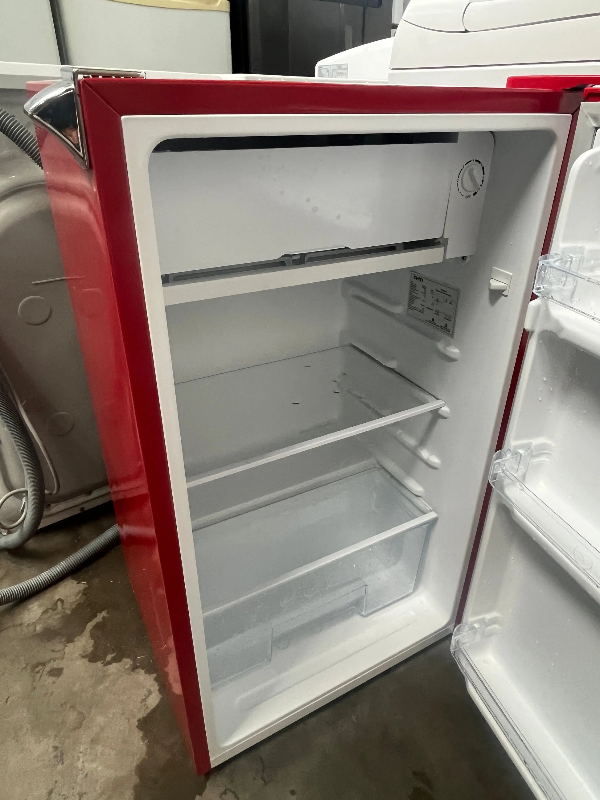 Chiq 90L Retro refrigerator | ADELAIDE