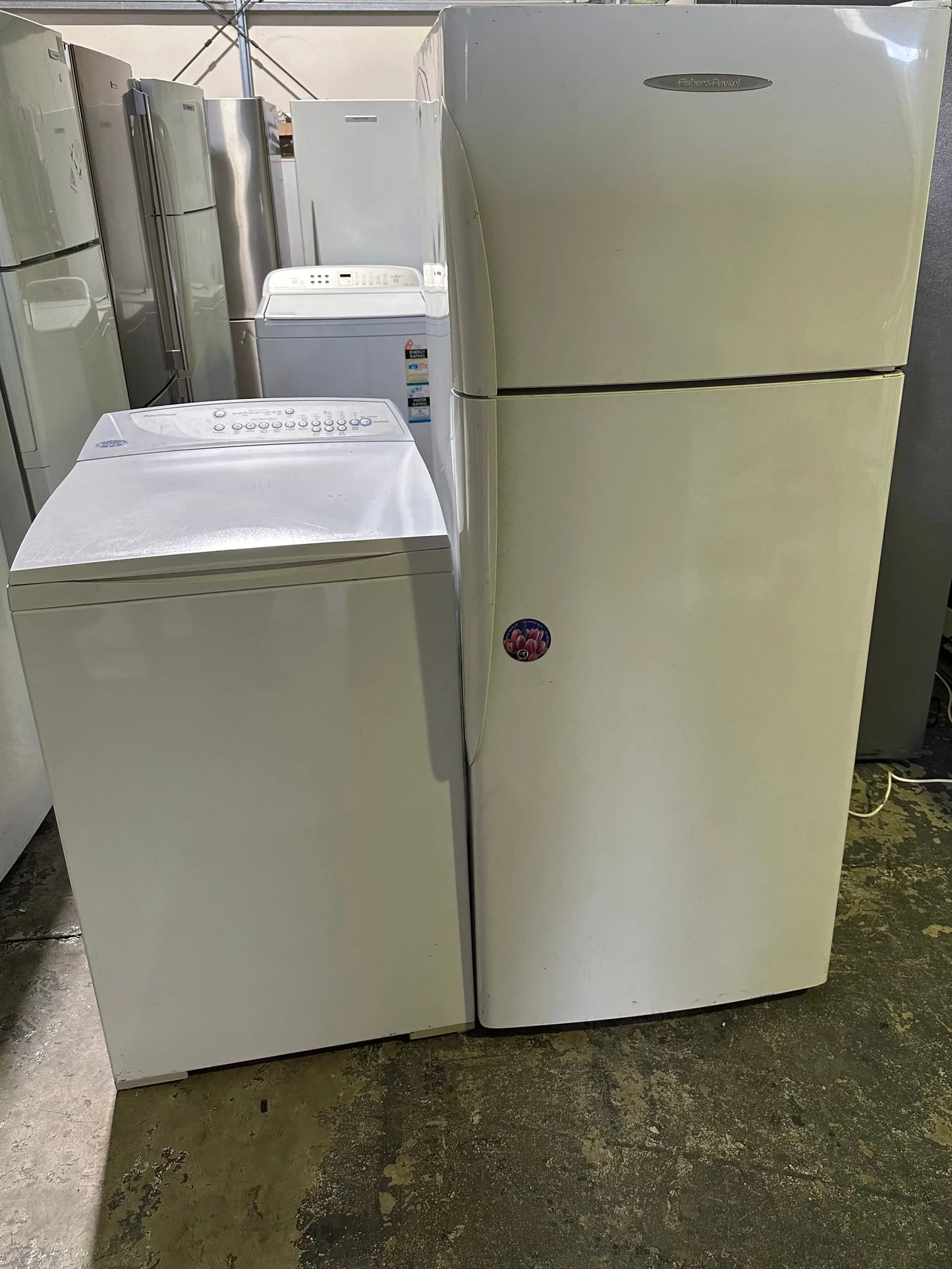 Combo Fisher&Paykel 308L fridge freezer & 6.5kg washer | BRISBANE