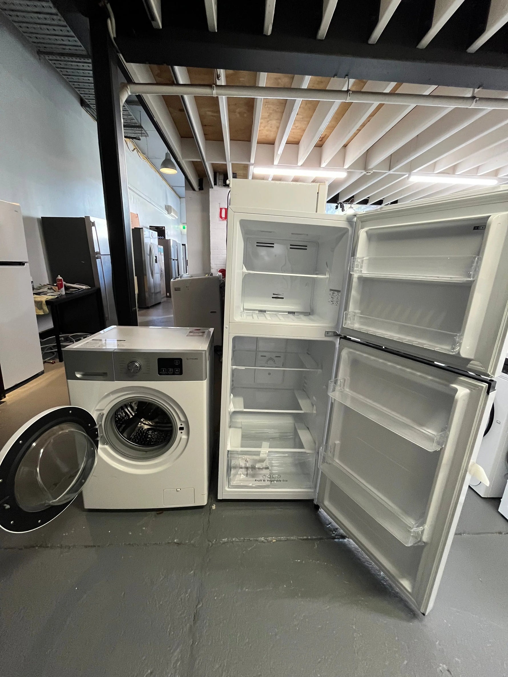 Combo Hisense 205 ltr top mount fridge freezer & Starling 8 kg front loader washer | ALEXANDRIA