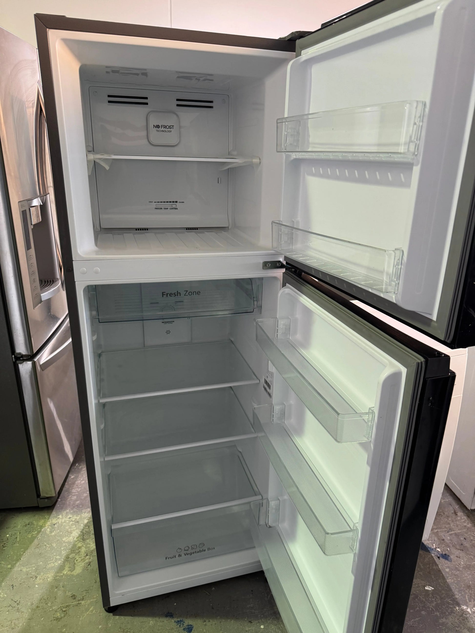 Combo Hisense 326 Litres Fridge Freezer and Samsung 7 Kgs Washing Machine | PERTH