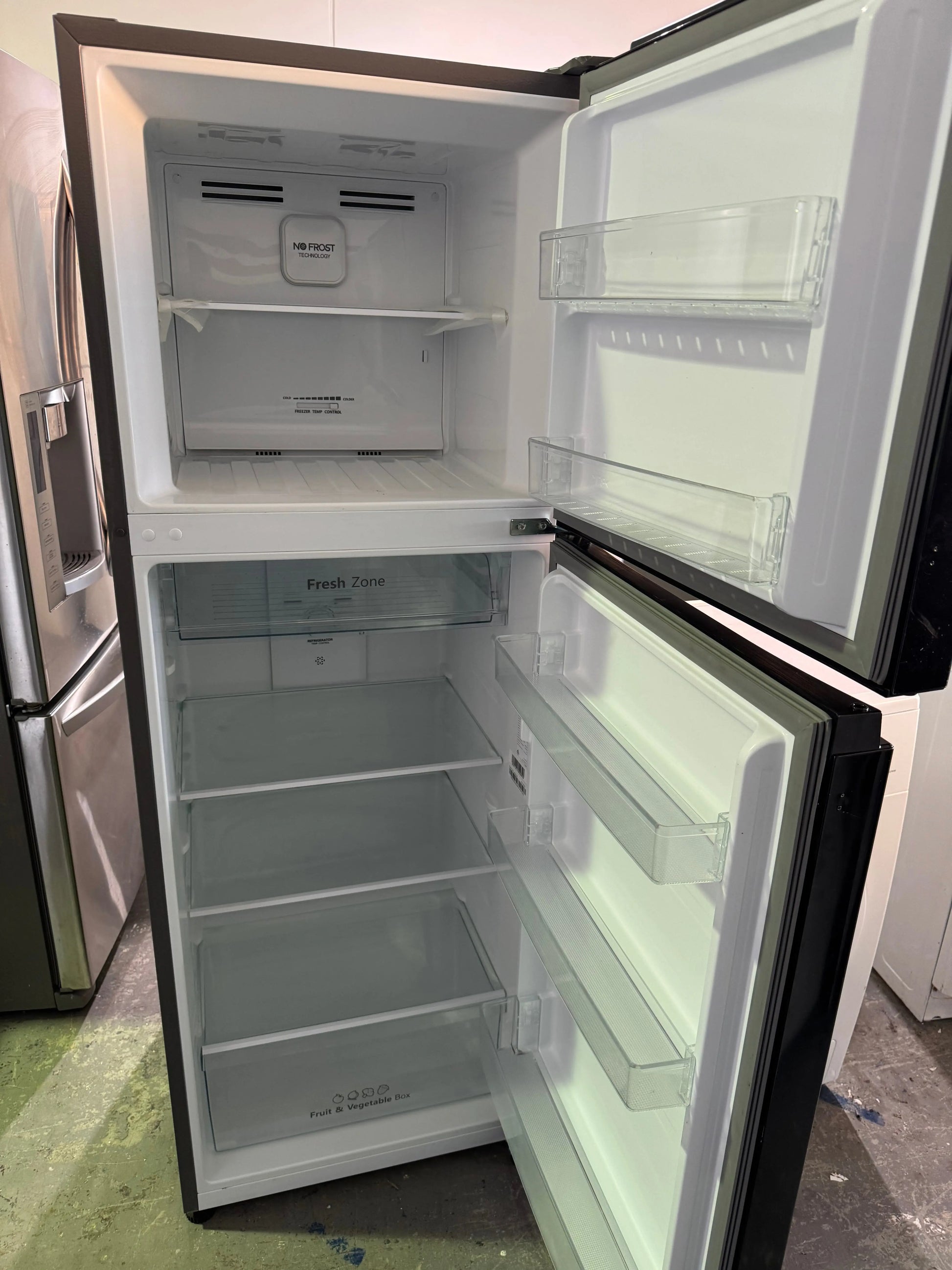 Combo Hisense 326 Litres Fridge Freezer and Samsung 7 Kgs Washing Machine | PERTH