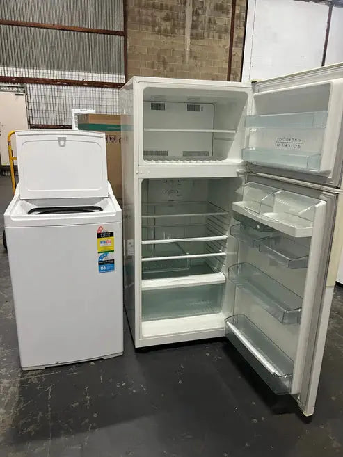 Combo Refurbished Westinghouse 420L Fridge Freezer And F&P 7.5kg washer | ADELAIDE