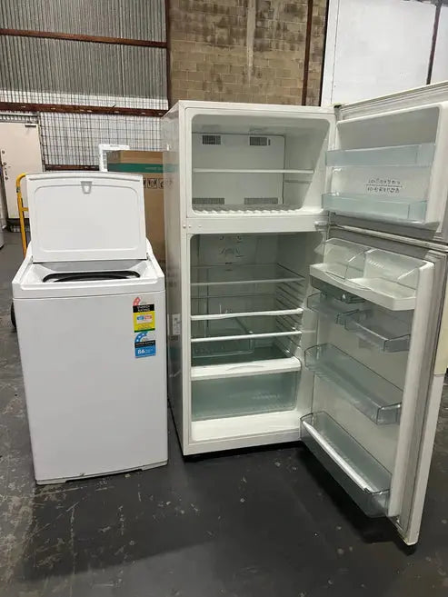 Combo Refurbished Westinghouse 420L Fridge Freezer And F&P 7.5kg washer | ADELAIDE