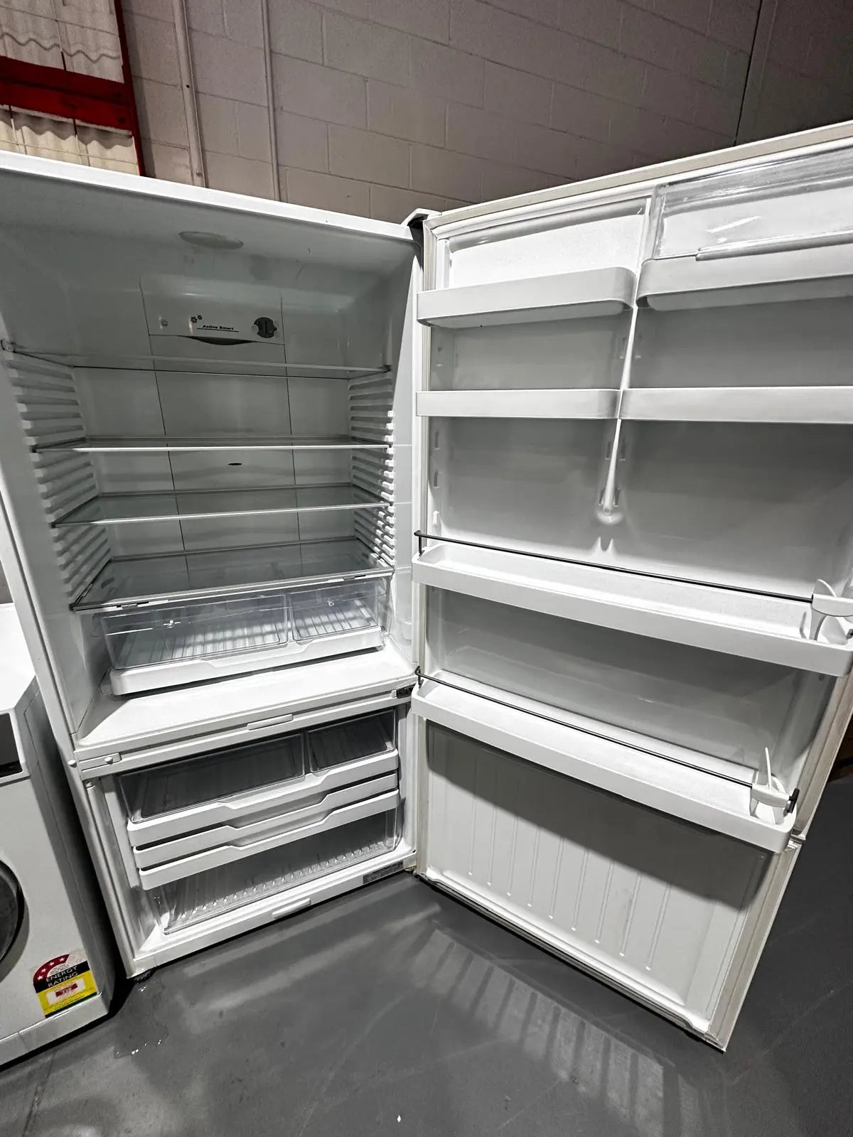 Combo – Fisher & Paykel 522 L Bottom Mount Fridge Freezer + Fisher & Paykel 8.5 kg Washer | ADELAIDE