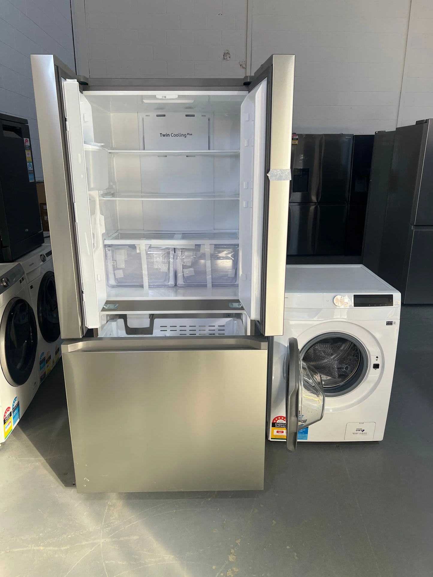 Combo – Samsung 495 L French Door Fridge Freezer + Samsung 11 kg Front Load Washer | ADELAIDE