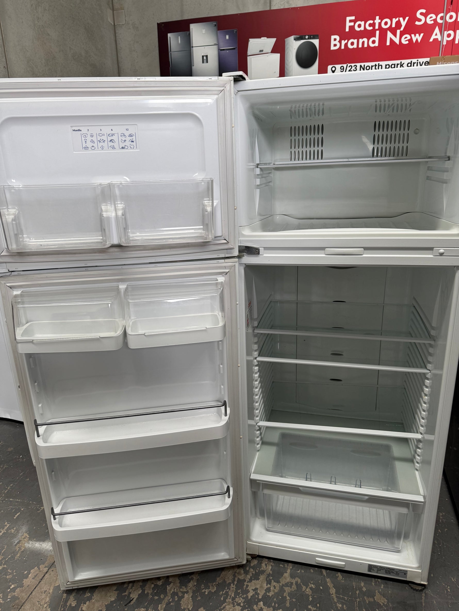 Fisher & Paykel 380L Top Mount Fridge – Refurbished | E381TRT