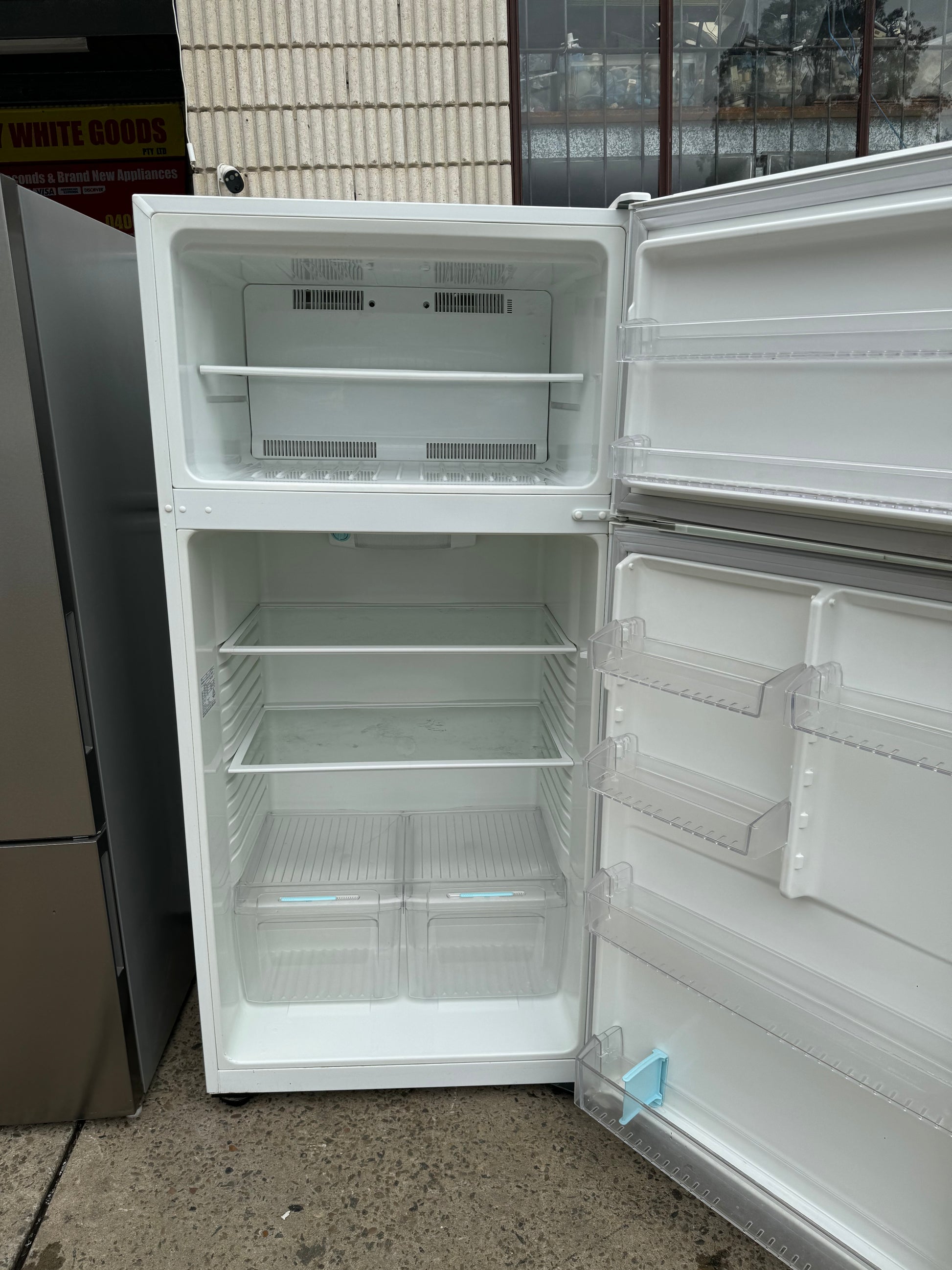 Simpson 520 litres fridge freezer | SYDNEY