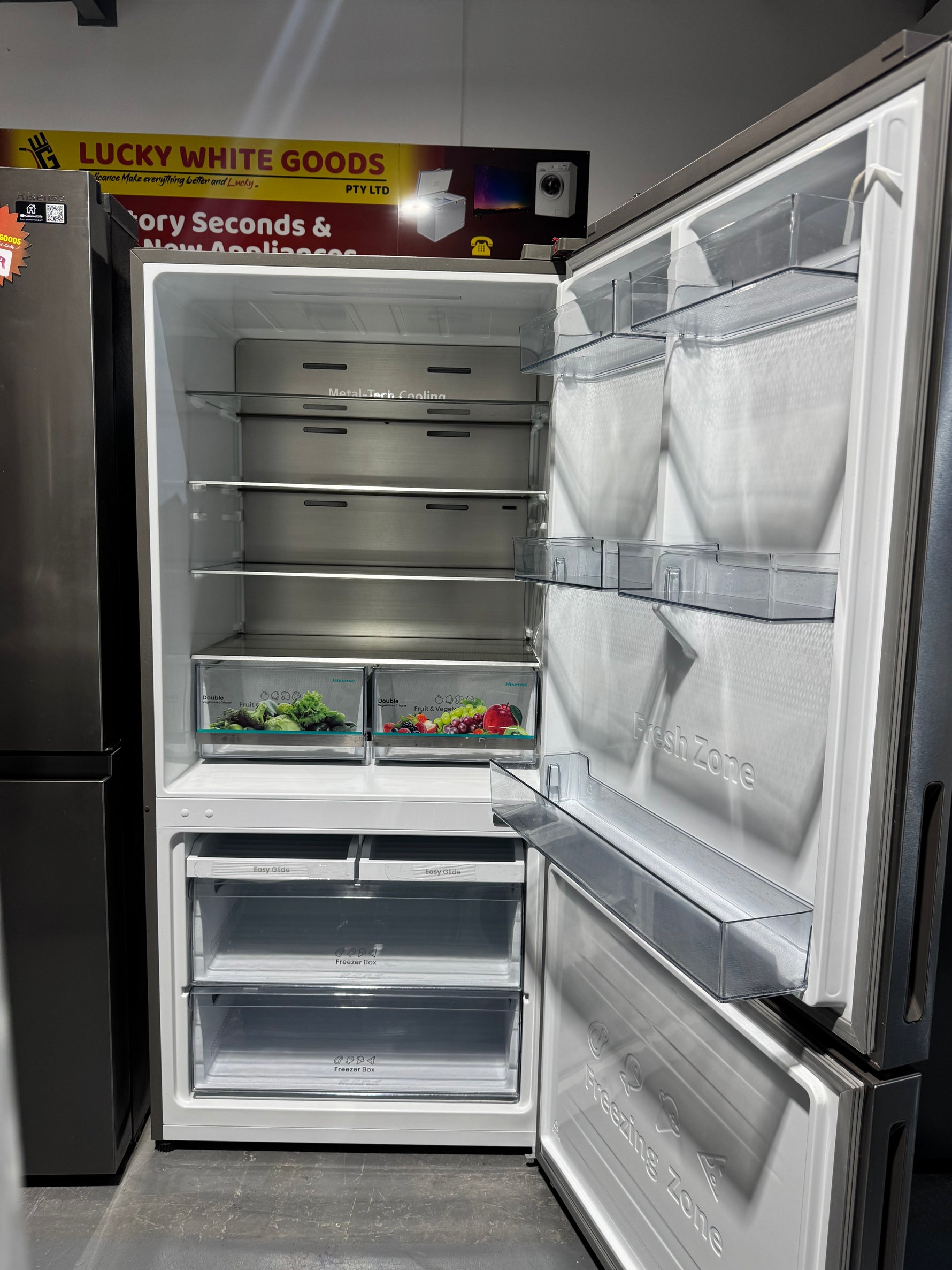 Refurbished Hisense 503 litres fridge freezer