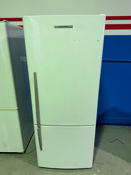 Refurbished Fisher and Paykel 404 Litres Fridge Freezer | PERTH