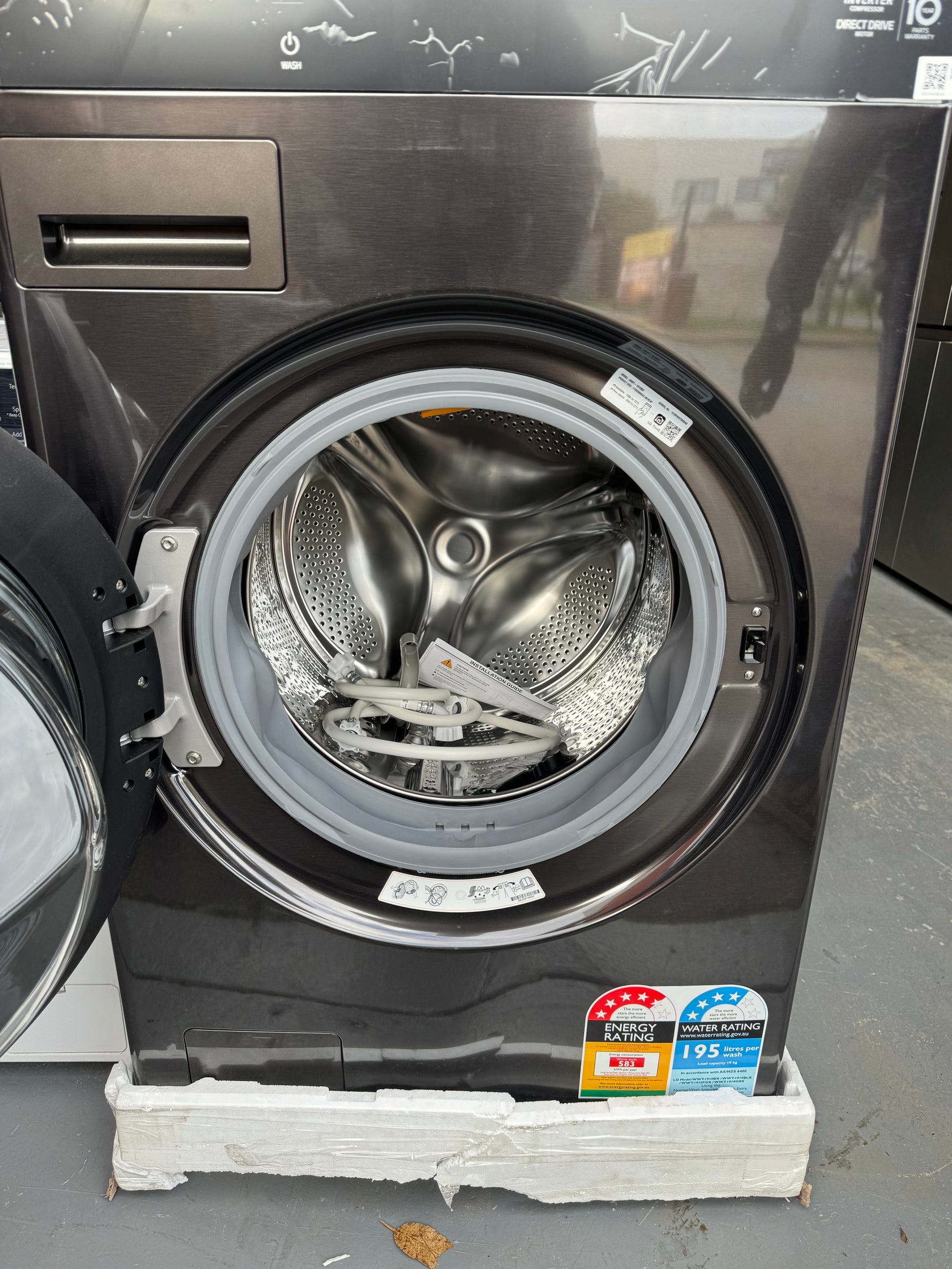 Factory seconds LG washTower 19kg-10kg combo washer dryer