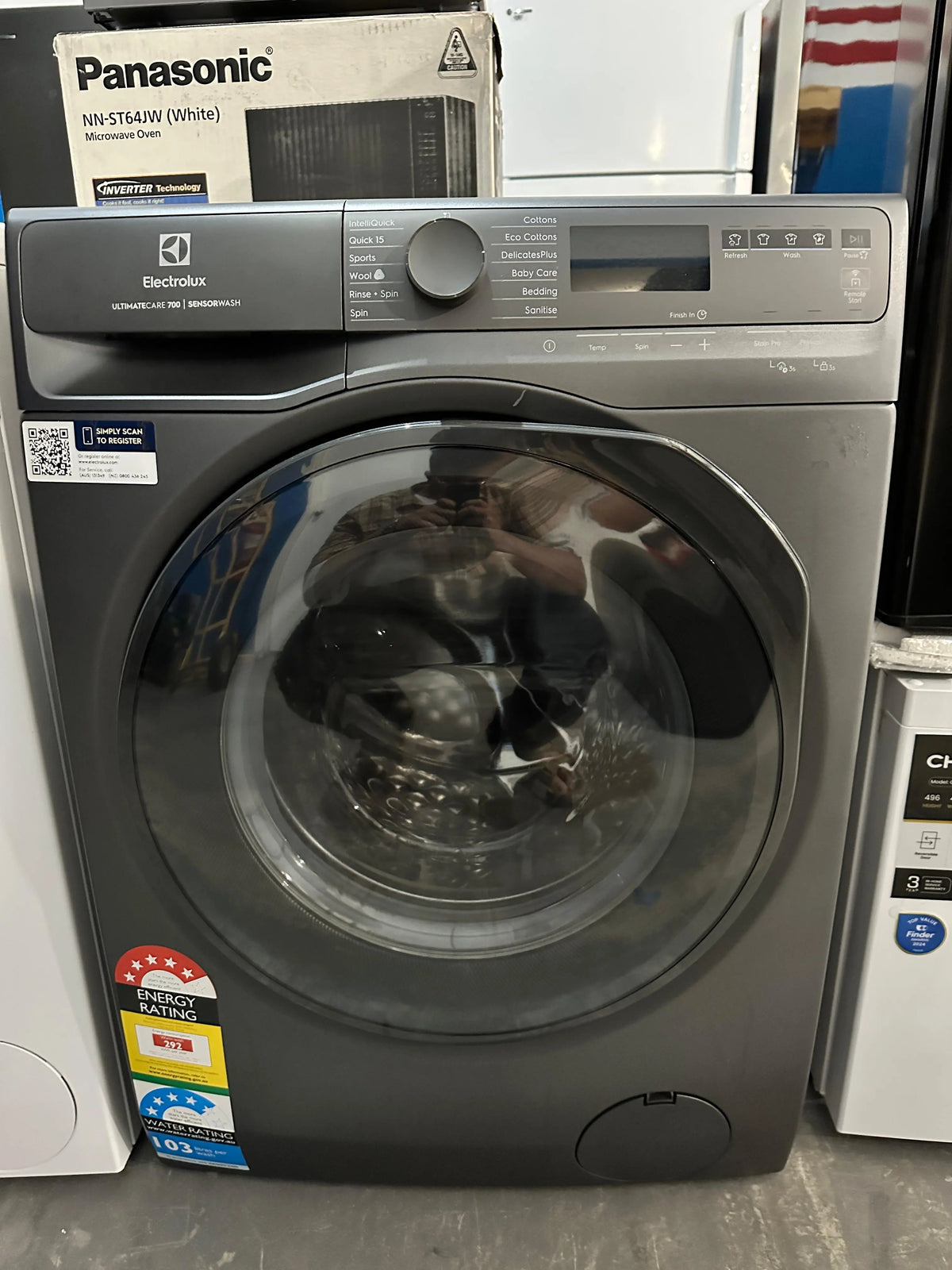 Electrolux 12kg UltimateCare Front Load Washing Machine – Refurbished | PERTH