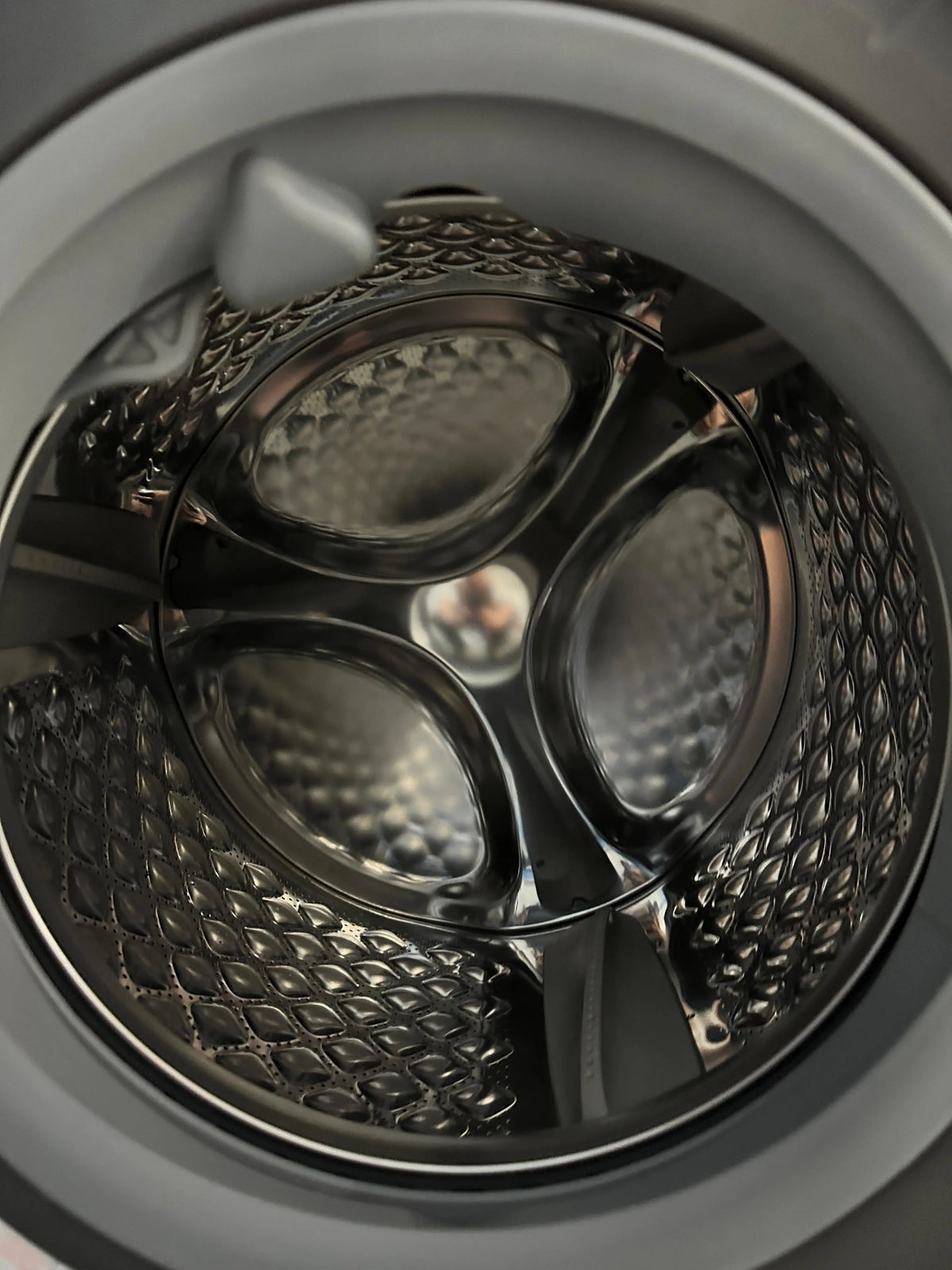 Electrolux 12kg UltimateCare Front Load Washing Machine – Refurbished | PERTH