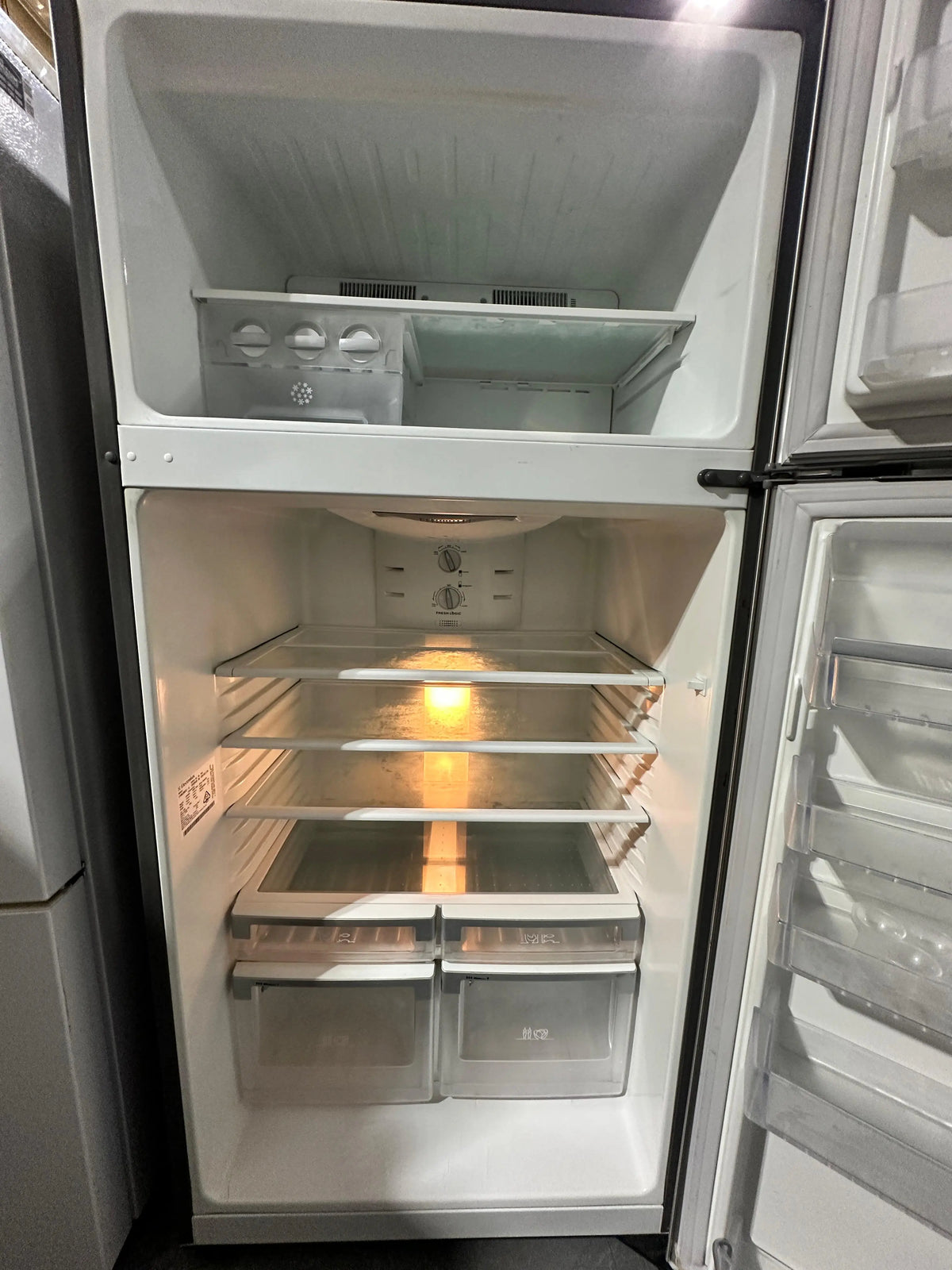 Electrolux 520L Top Mount Fridge Freezer – Refurbished | PERTH