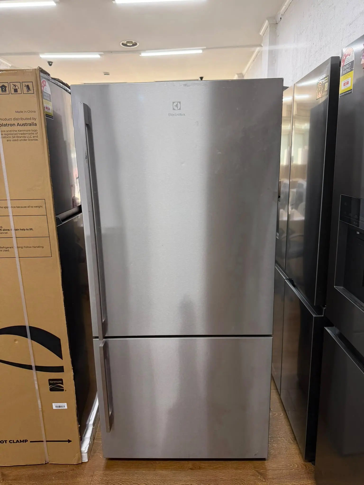 Electrolux 529L Bottom Mount Fridge Freezer EBE5307SC (Stainless Steel) – Refurbished