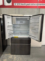 Electrolux 680L Dark Stainless French Door Refrigerator – Refurbished | MELBOURNE