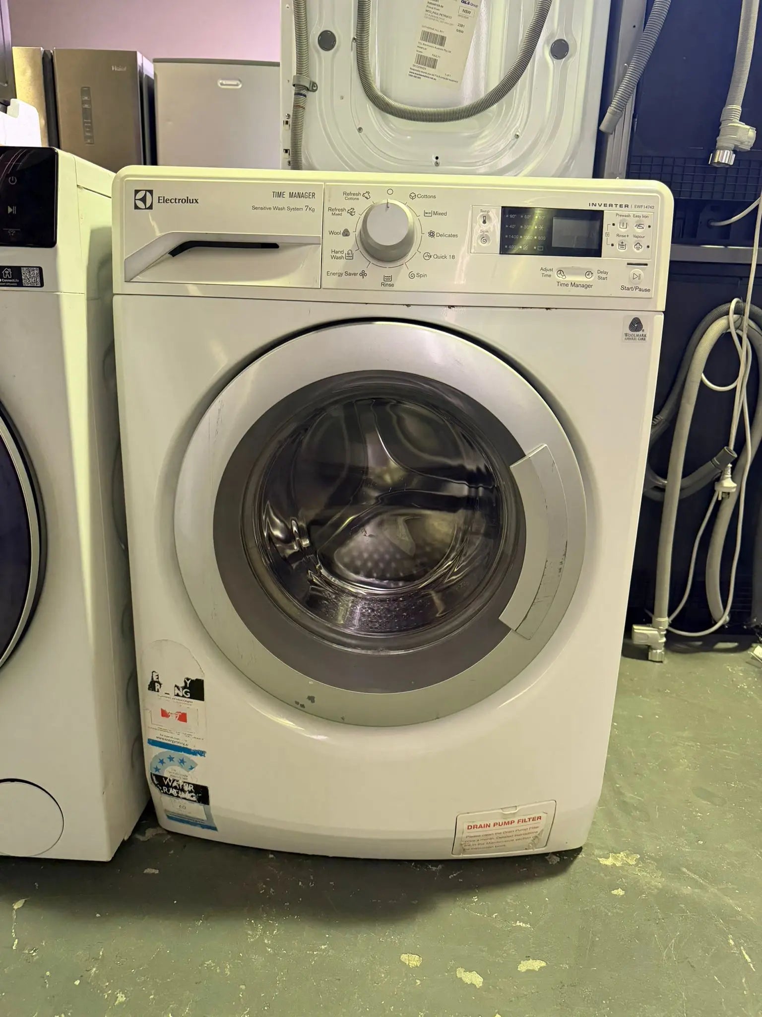Electrolux 7kg Front Load Washing Machine White – EWF14742 – Refurbished | BRISBANE