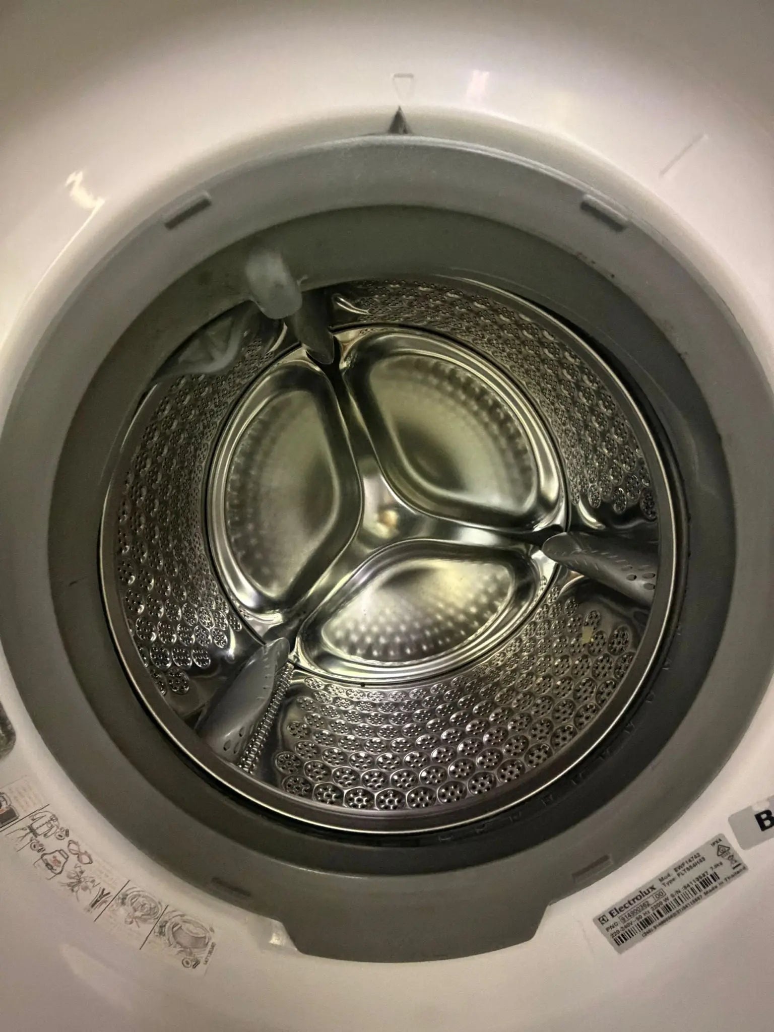 Electrolux 7kg Front Load Washing Machine White – EWF14742 – Refurbished | BRISBANE