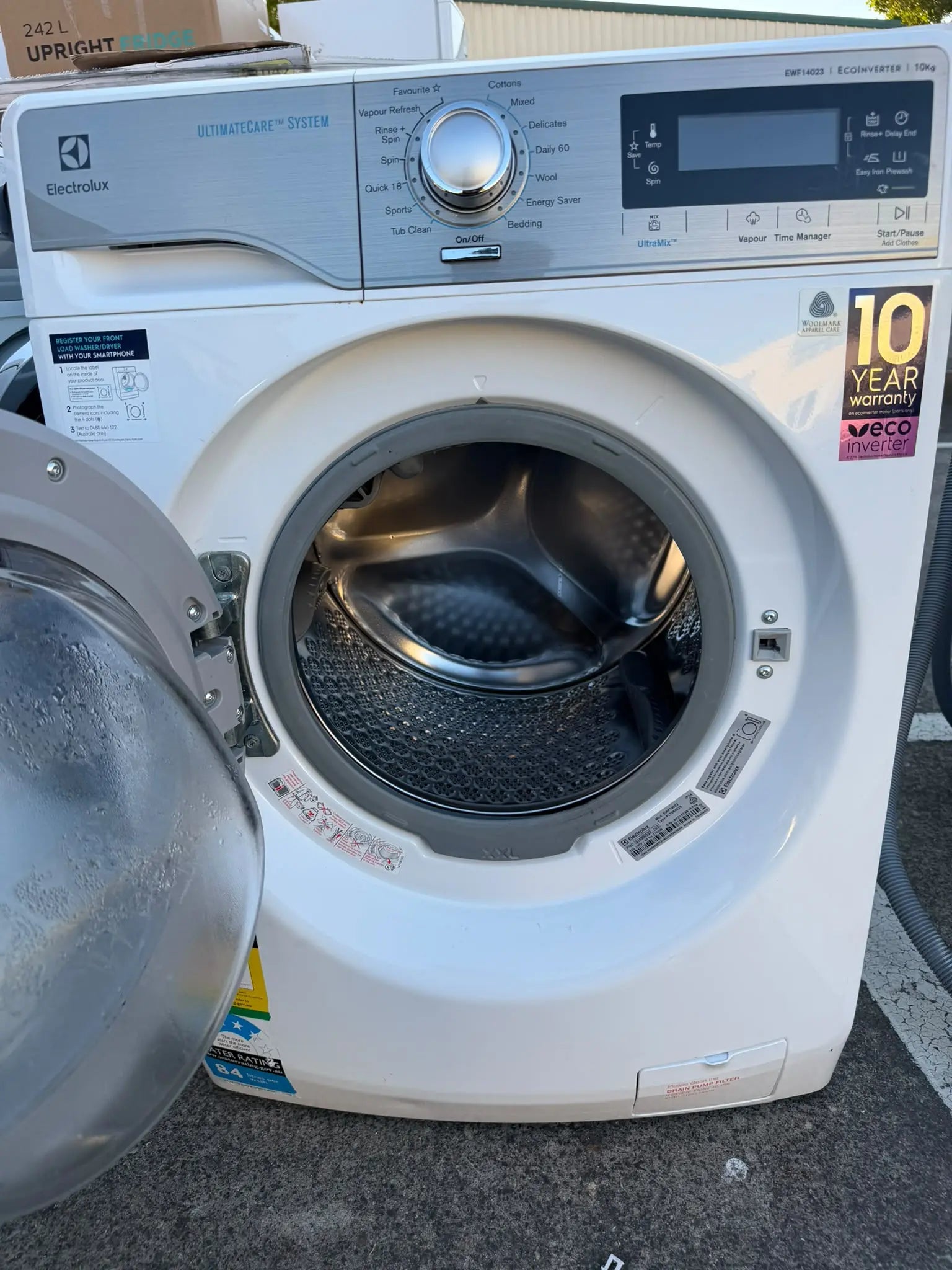 Electrolux UltimateCare 10kg Front Load Washing Machine – Refurbished | BRISBANE