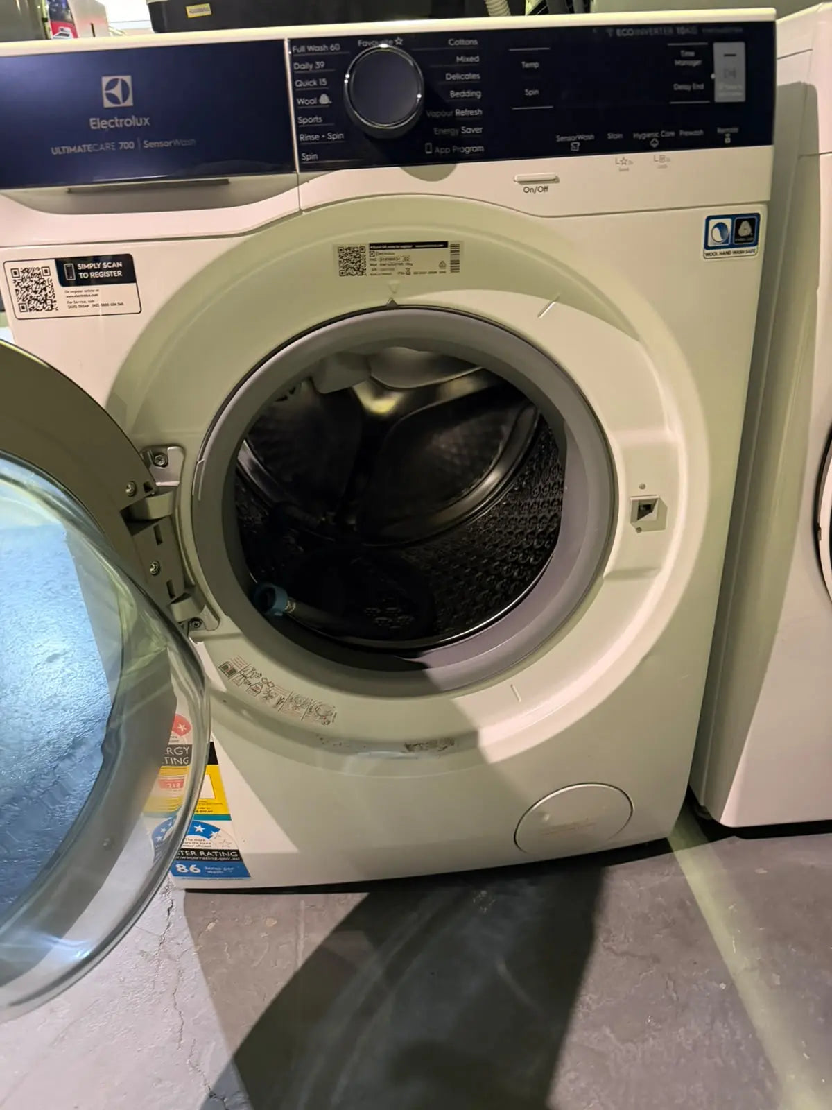 Electrolux UltimateCare 700 10kg Front Load Washer – Refurbished | BRISBANE