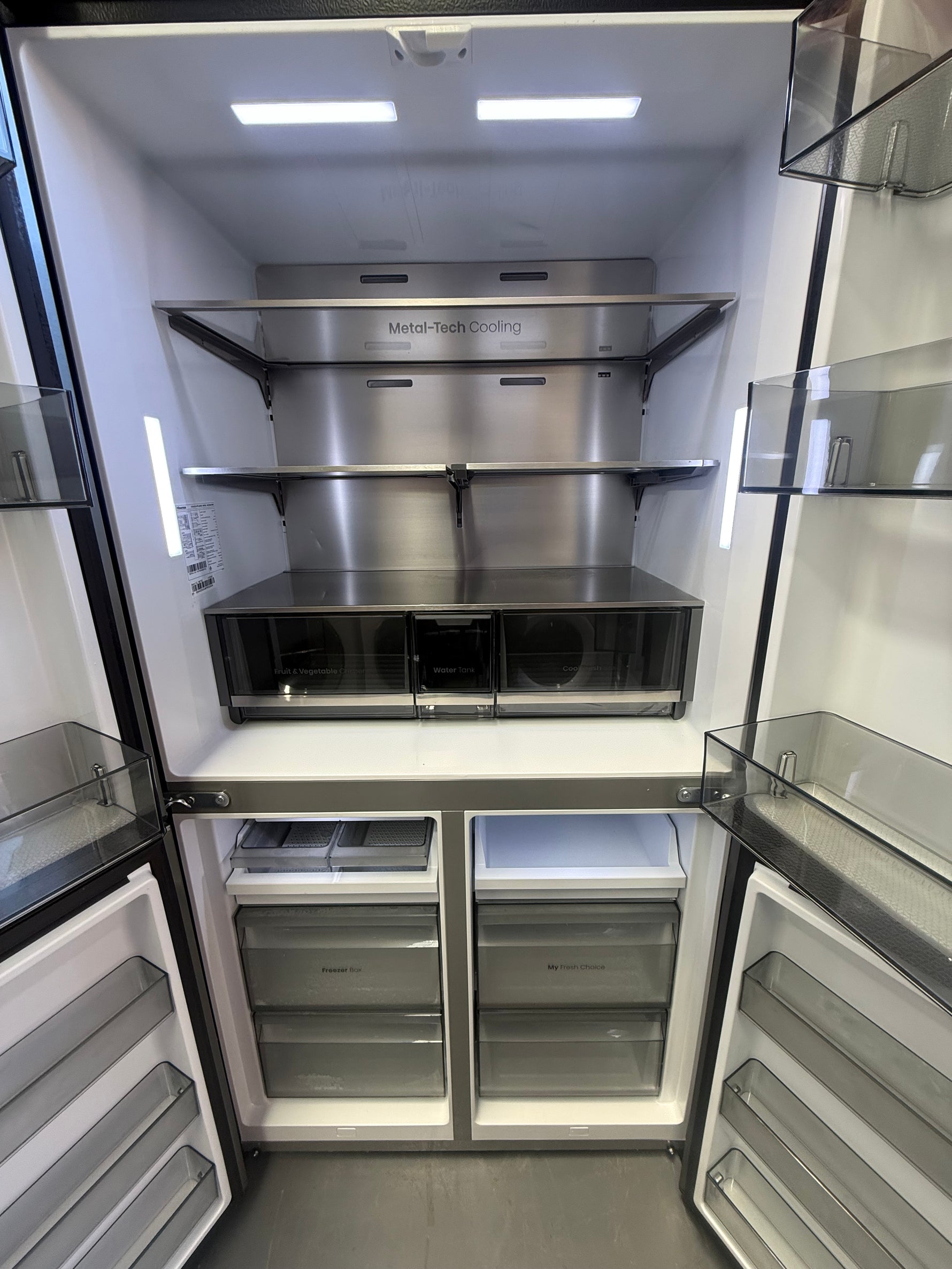 Hisense 640L French Door Fridge – Near to New | HRCD640TBW