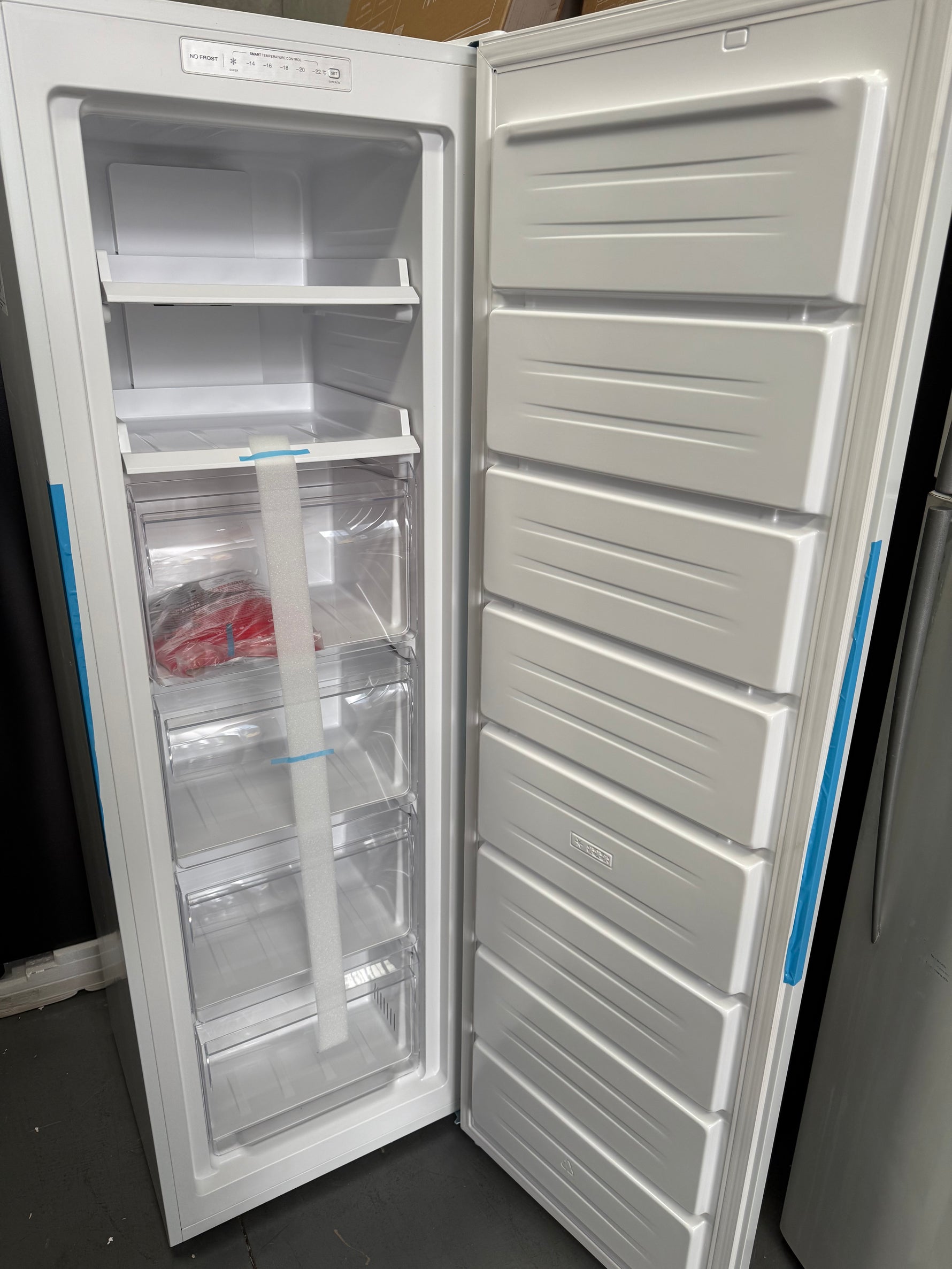 Kogan 204L Upright Frost-Free Freezer – Factory Seconds | KAHFRZU204B