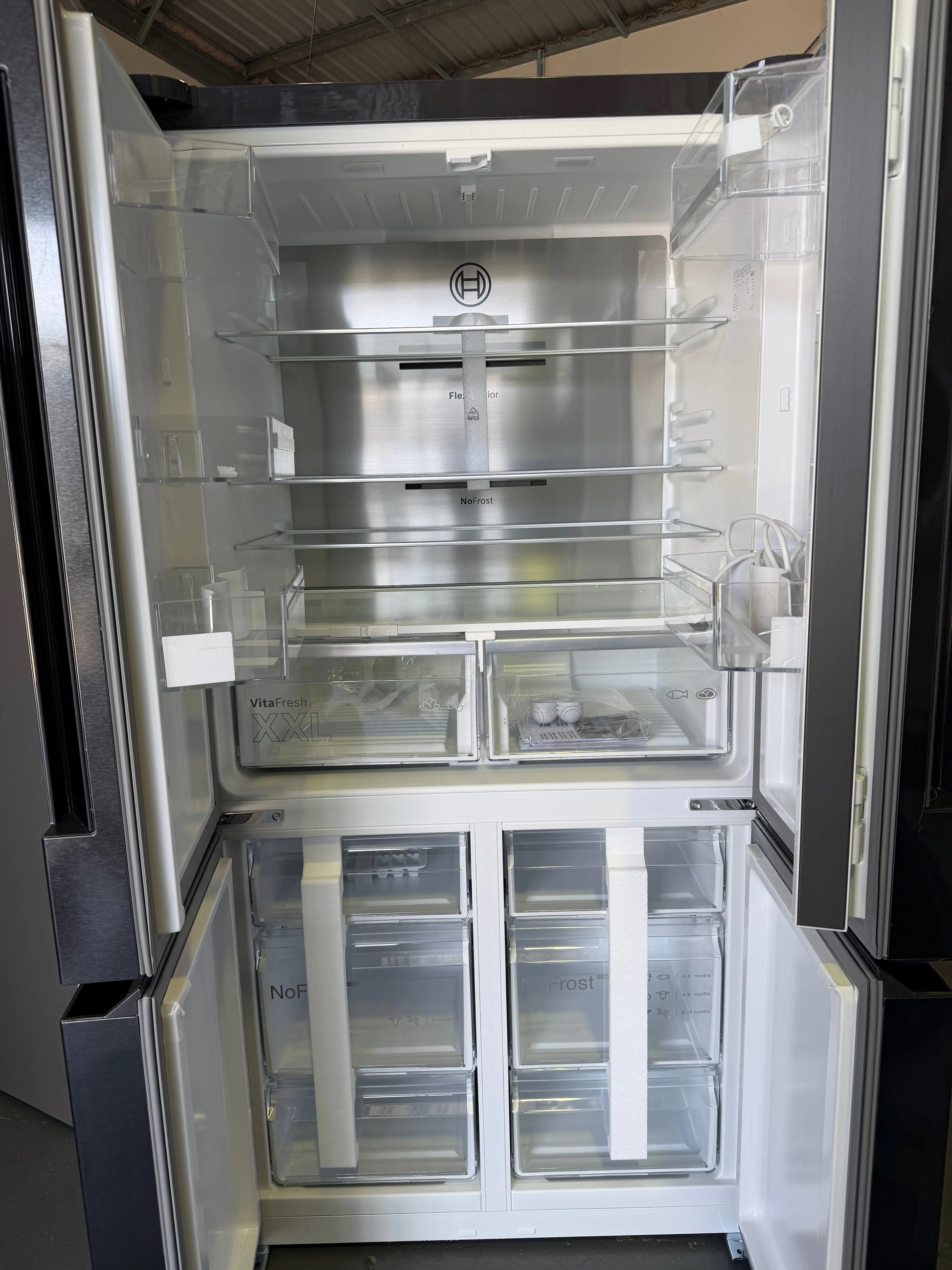 Factory Second Bosch 605L Quad Door Fridge Freezer | BRISBANE
