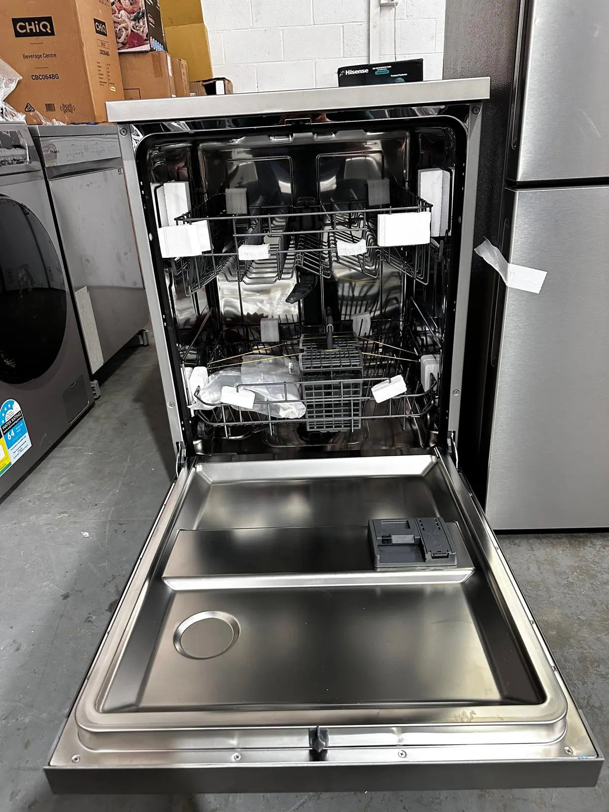Factory Second Combo – Hisense 503L Bottom Mount Fridge + Haier 13 Place Dishwasher | ADELAIDE