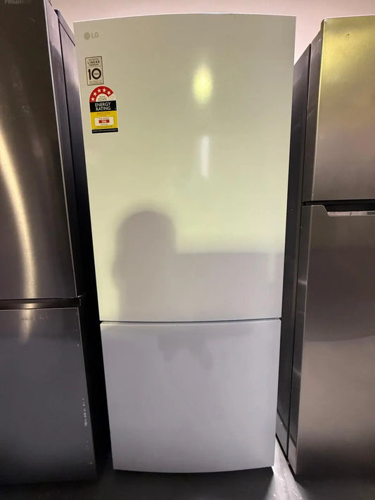 Factory Second LG 420L Bottom Mount Fridge Freezer | BRISBANE
