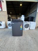 Factory Second Westinghouse 9kg EasyCare 700 Top Load Washing Machine – Dark Onyx | WWT9084C7SA | BRISBANE