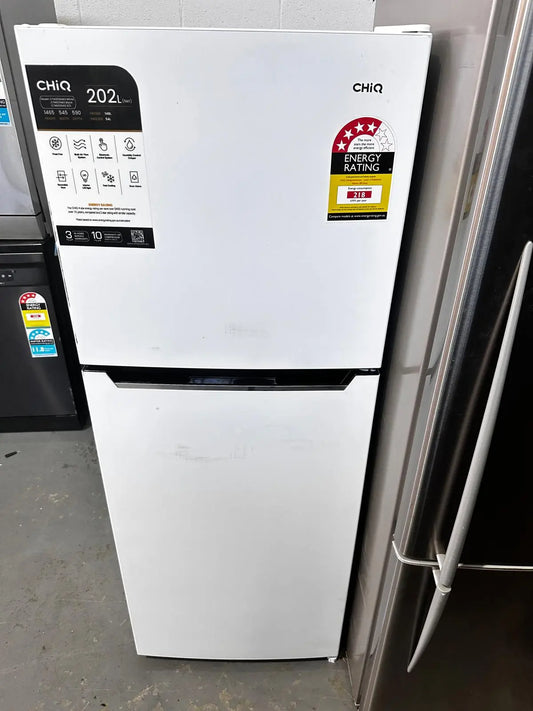 Factory Second – Chiq 202 L Top-Mount Fridge Freezer | ADELAIDE