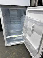 Factory Second – Chiq 202 L Top-Mount Fridge Freezer | ADELAIDE