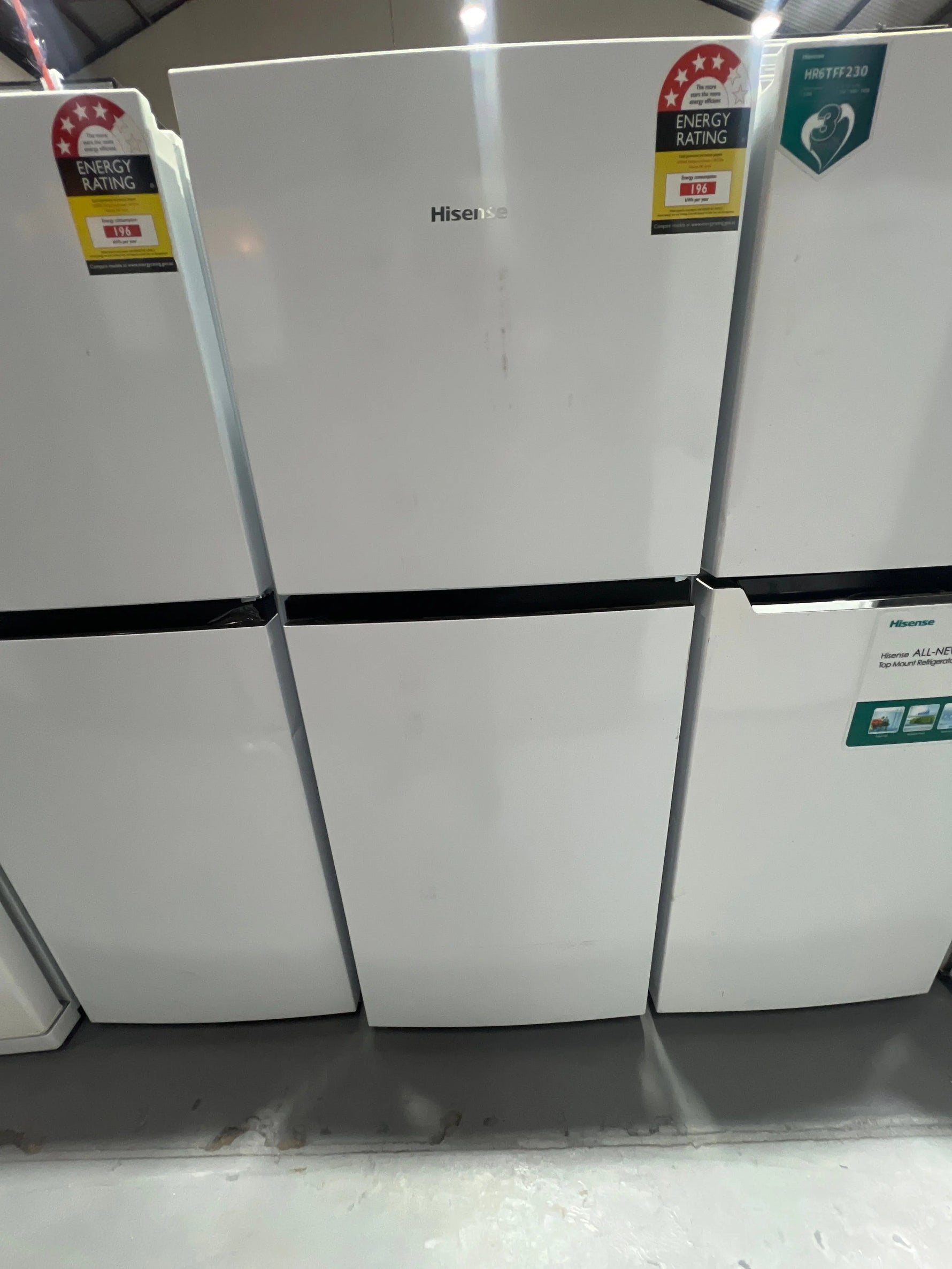 Factory Second – Hisense 205 L Fridge Freezer | ADELAIDE