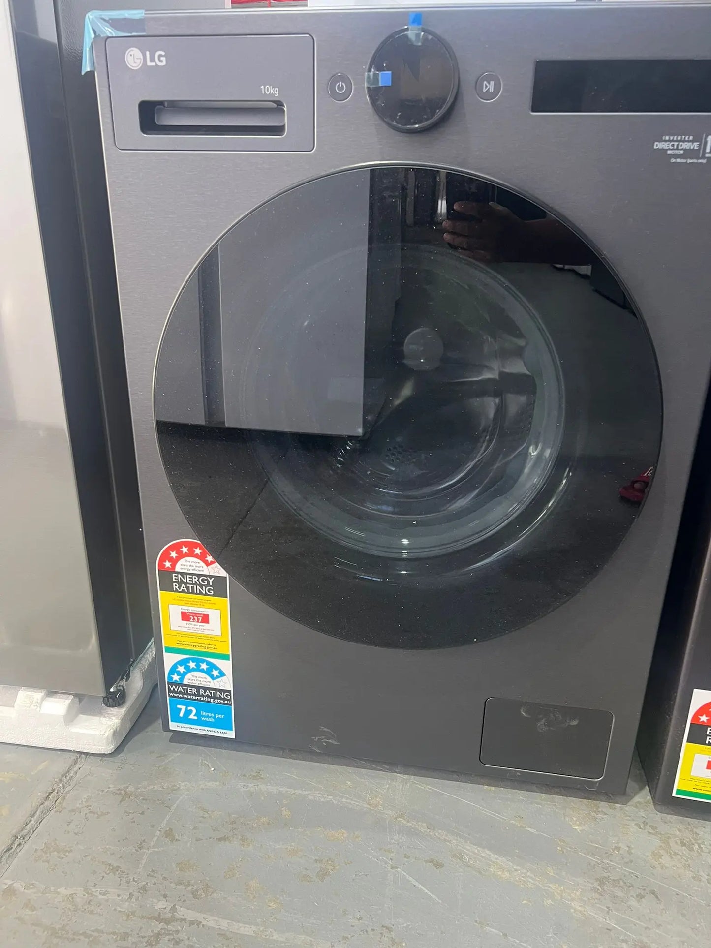Factory Second – LG 10 kg Series 10 Front Load Washer with ezDispense (WX10-1410MB) | ADELAIDE