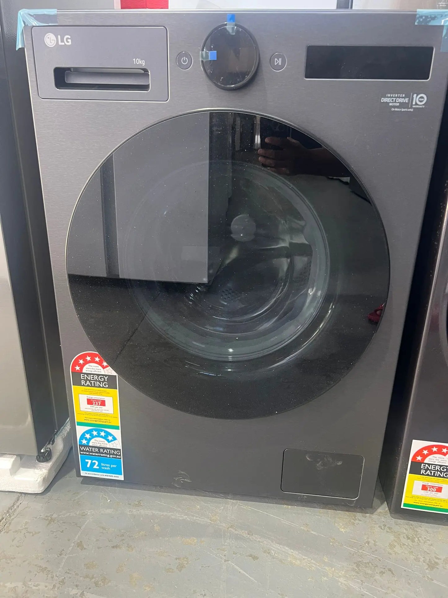 Factory Second – LG 10 kg Series 10 Front Load Washer with ezDispense (WX10-1410MB) | ADELAIDE