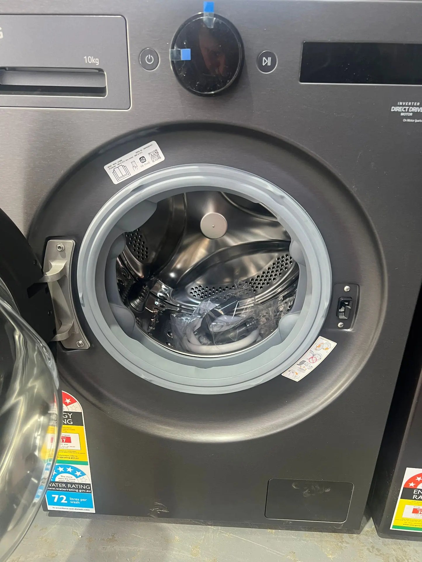 Factory Second – LG 10 kg Series 10 Front Load Washer with ezDispense (WX10-1410MB) | ADELAIDE