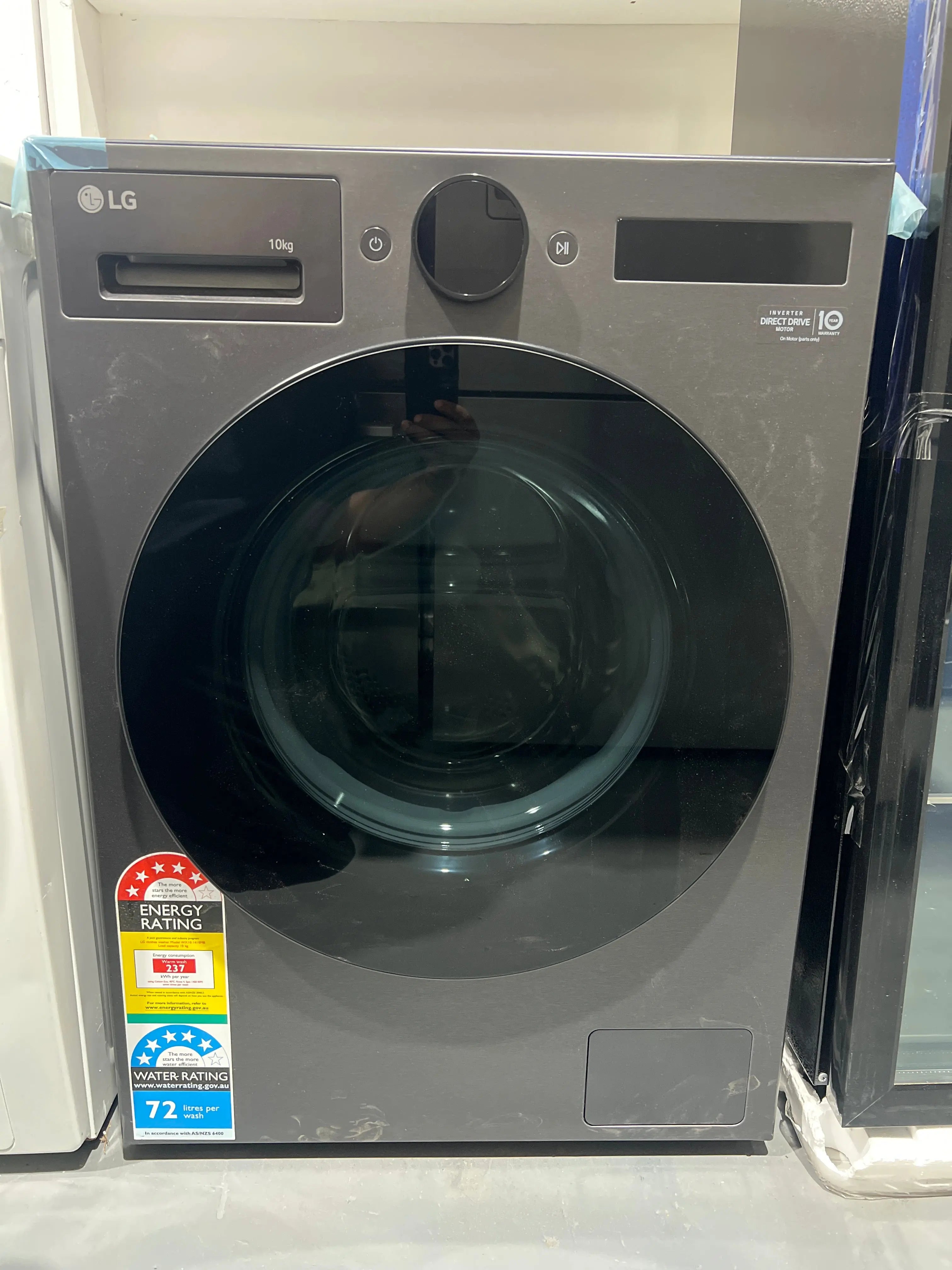 Factory Second – LG 10 kg Series 10 Front Load Washer with ezDispense (WX10-1410MB) | ADELAIDE