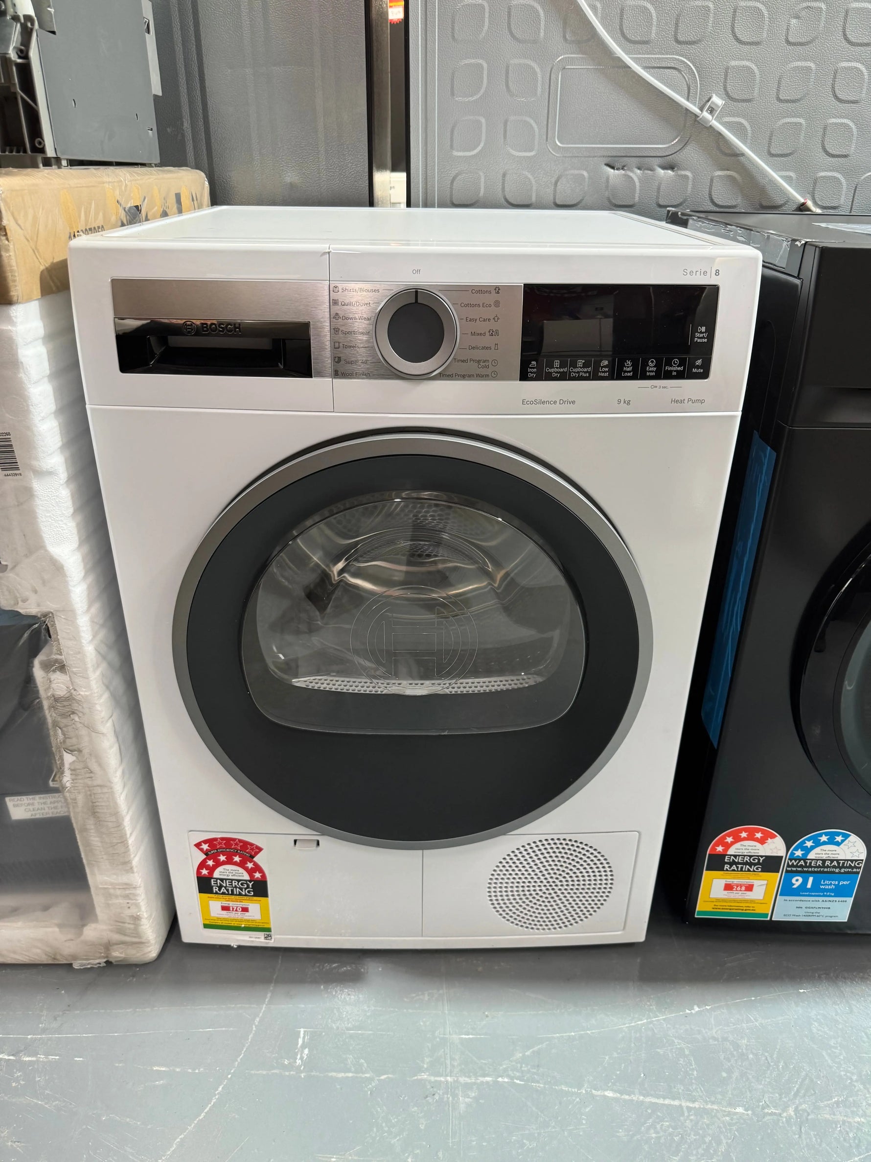 Factory Seconds Bosch Series 8 9kg Heat Pump Tumble Dryer WQG24201AU | SYDNEY