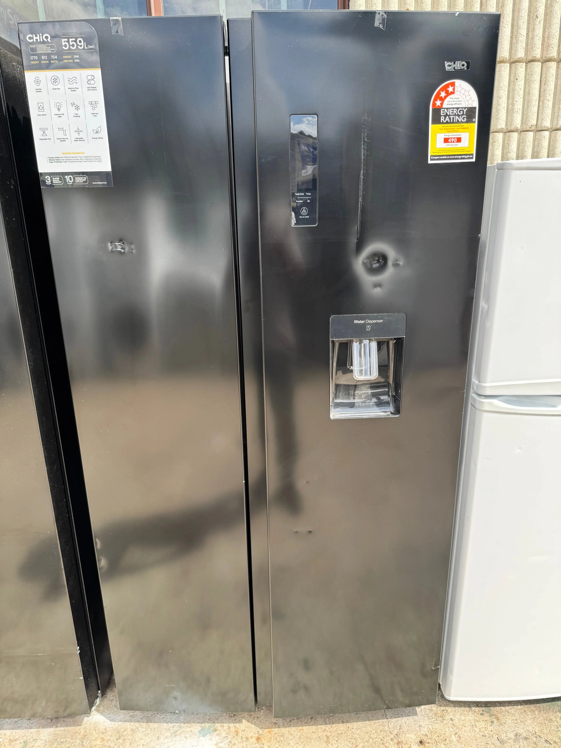 Factory Seconds CHIQ 559L Side by Side Door Fridge Freezer | SYDNEY