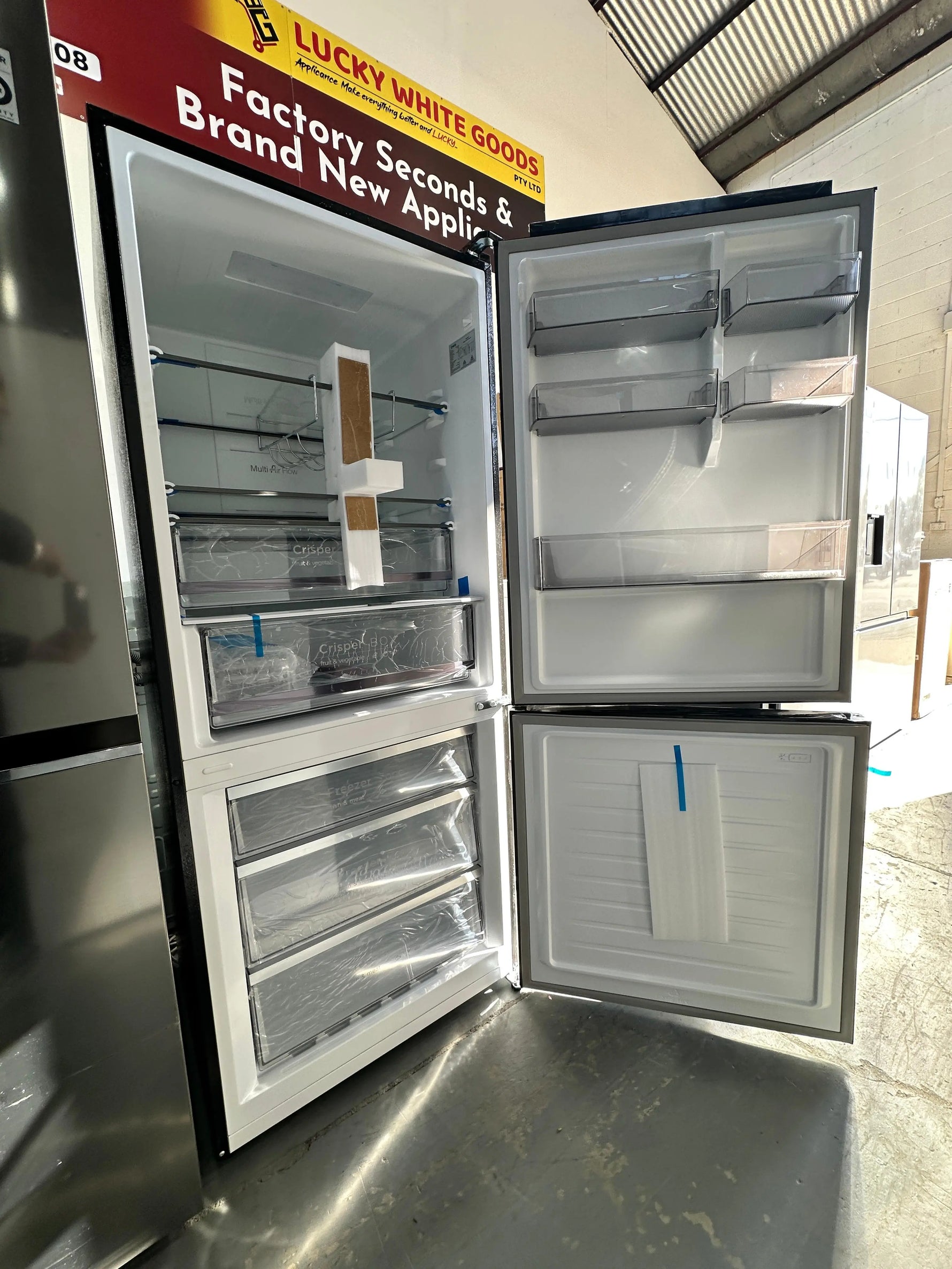 Factory Seconds CHiQ 396L Bottom Mount Fridge Freezer | ADELAIDE