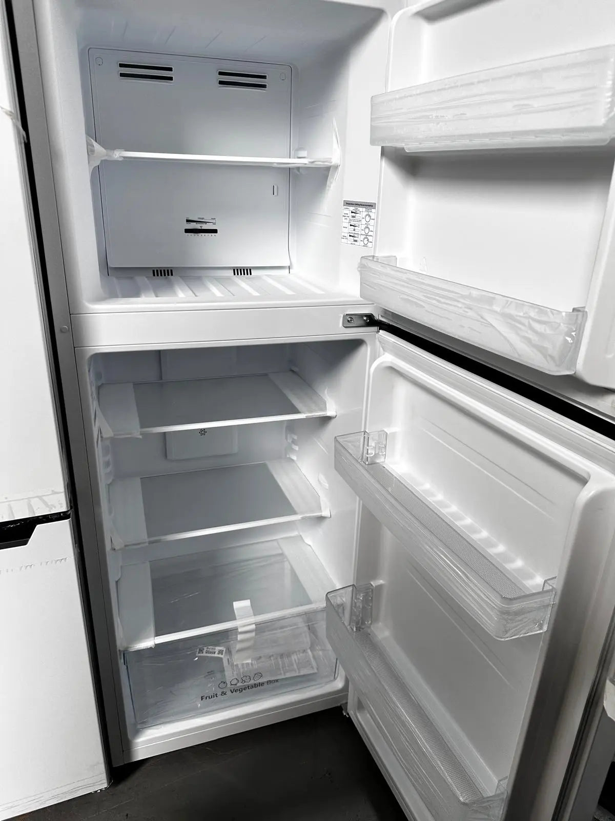 Factory Seconds Hisense 205L Top Mount Fridge Freezer HRTF206 | ADELAIDE