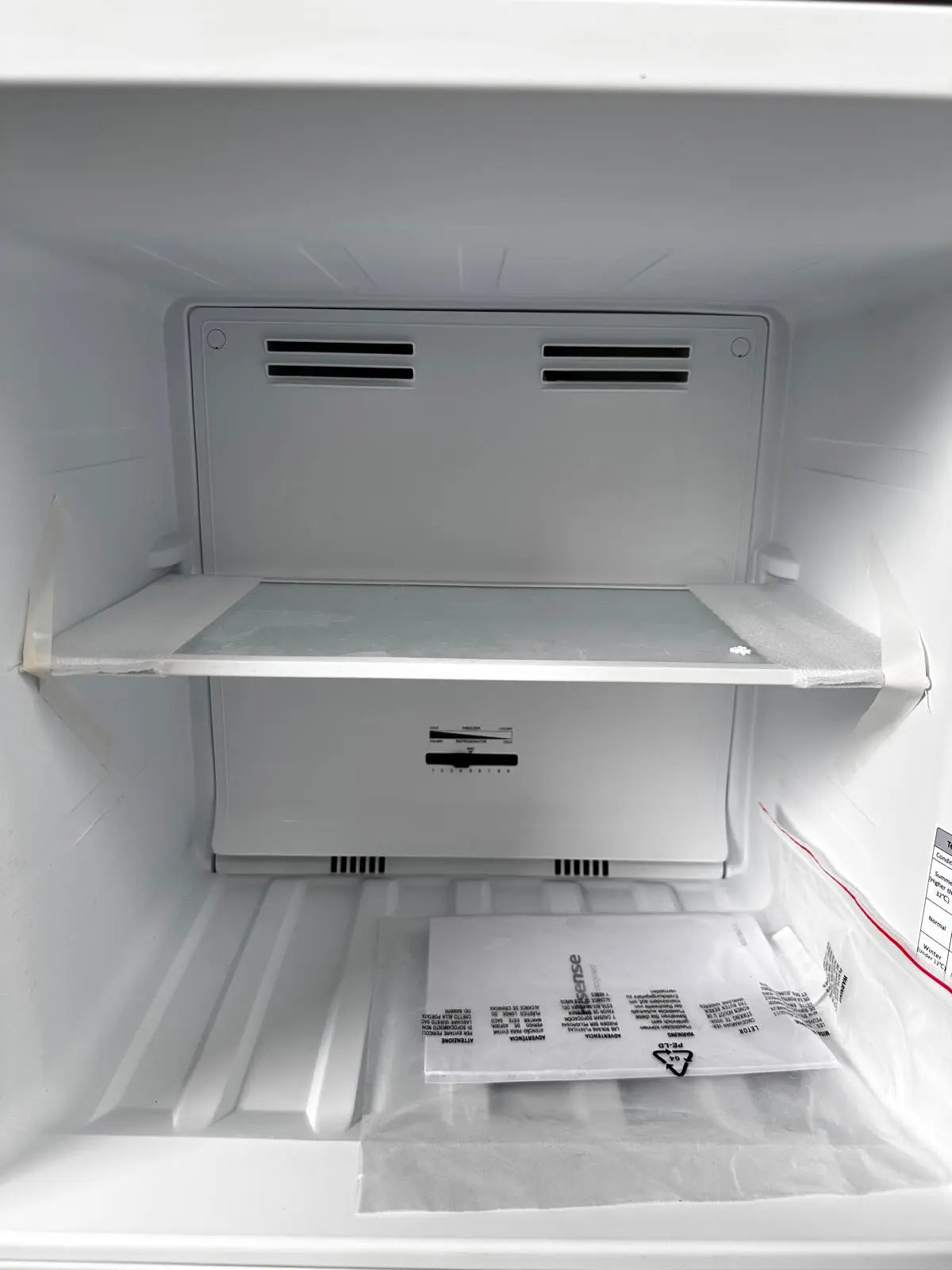 Factory Seconds Hisense 205L Top Mount Fridge Freezer HRTF206S | ADELAIDE